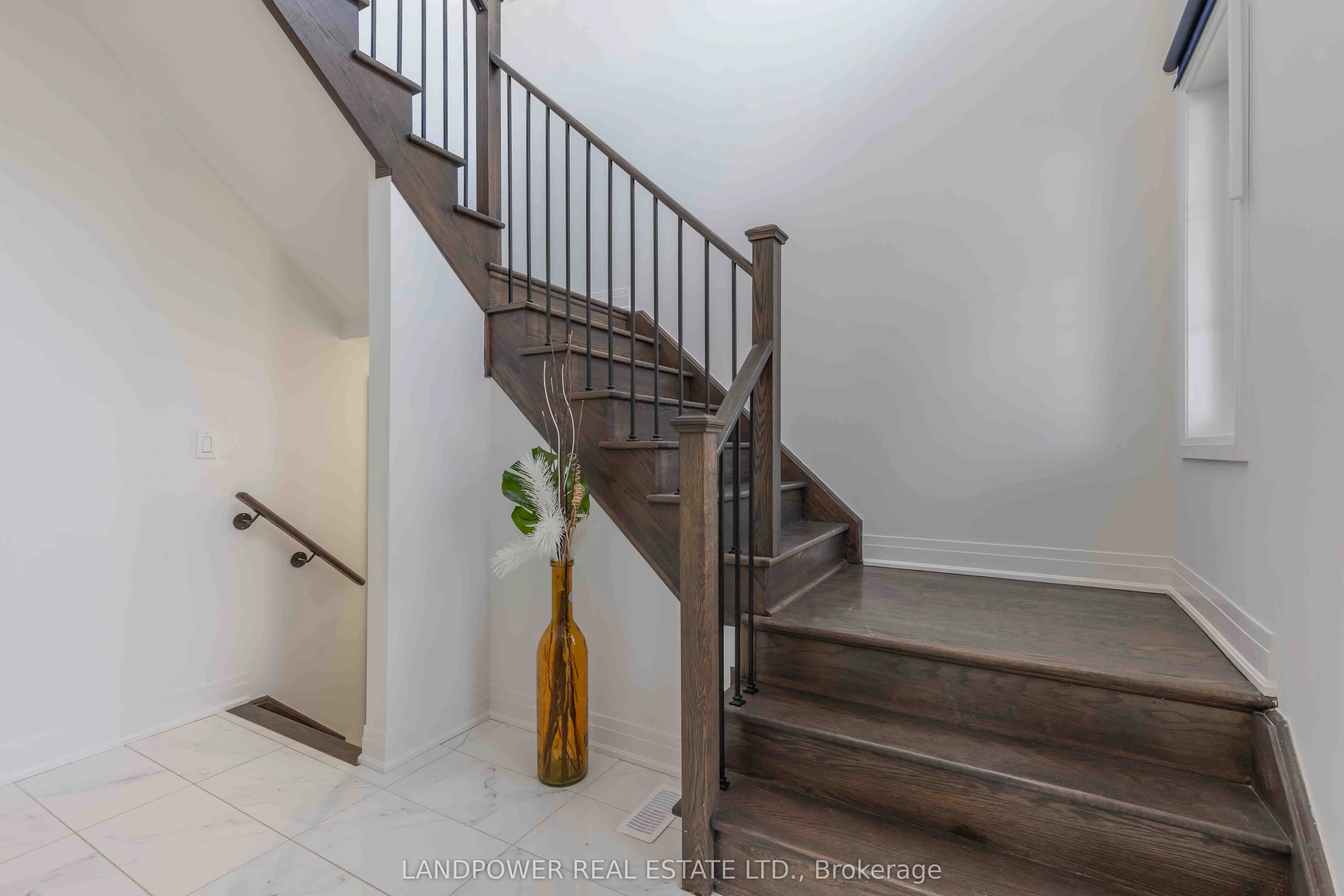 97 Kentledge Avenue