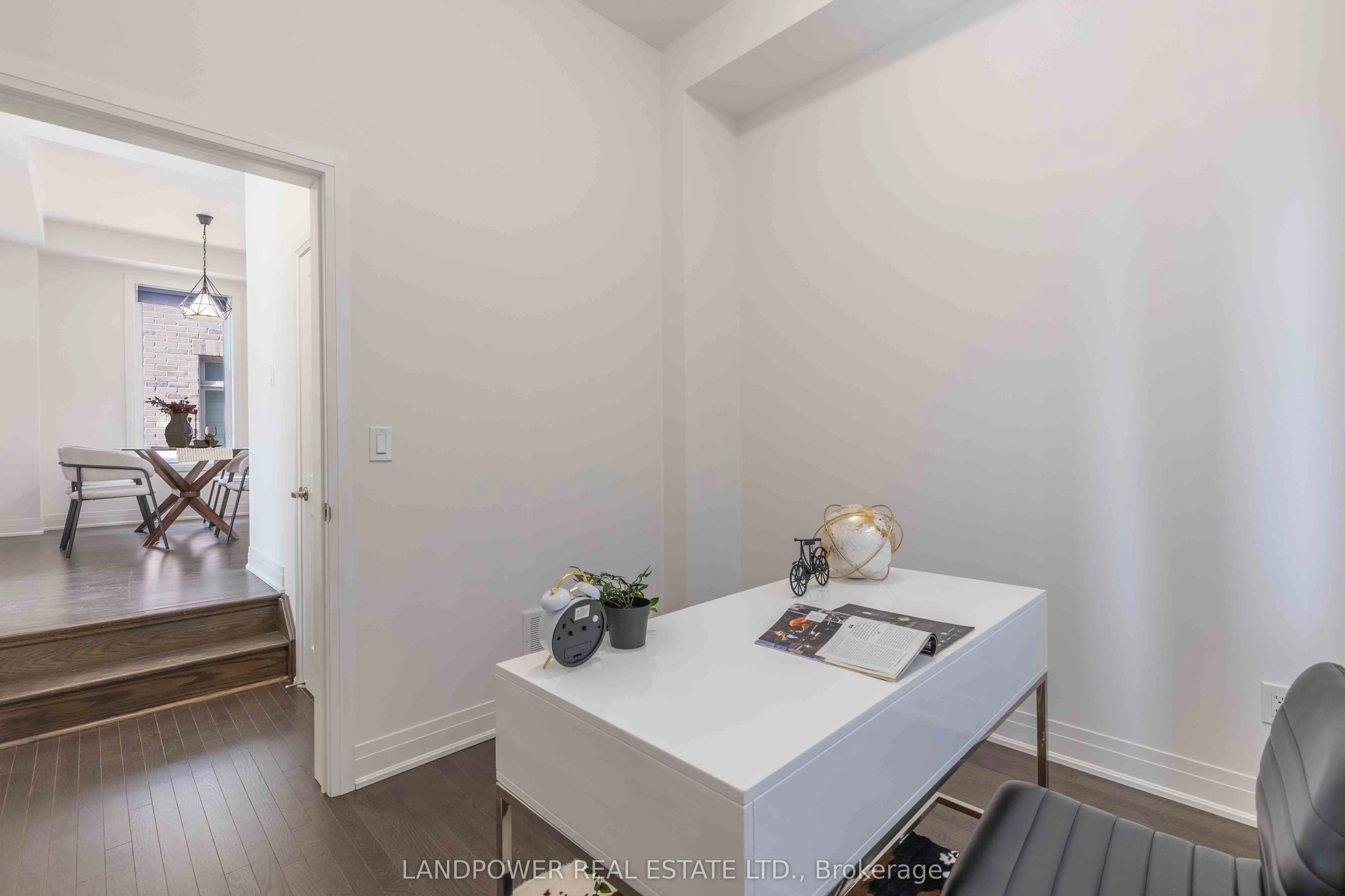97 Kentledge Avenue