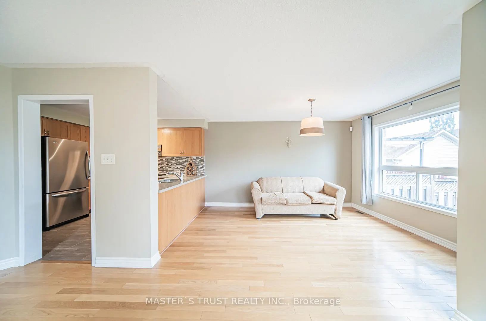 124 White's Hill Avenue