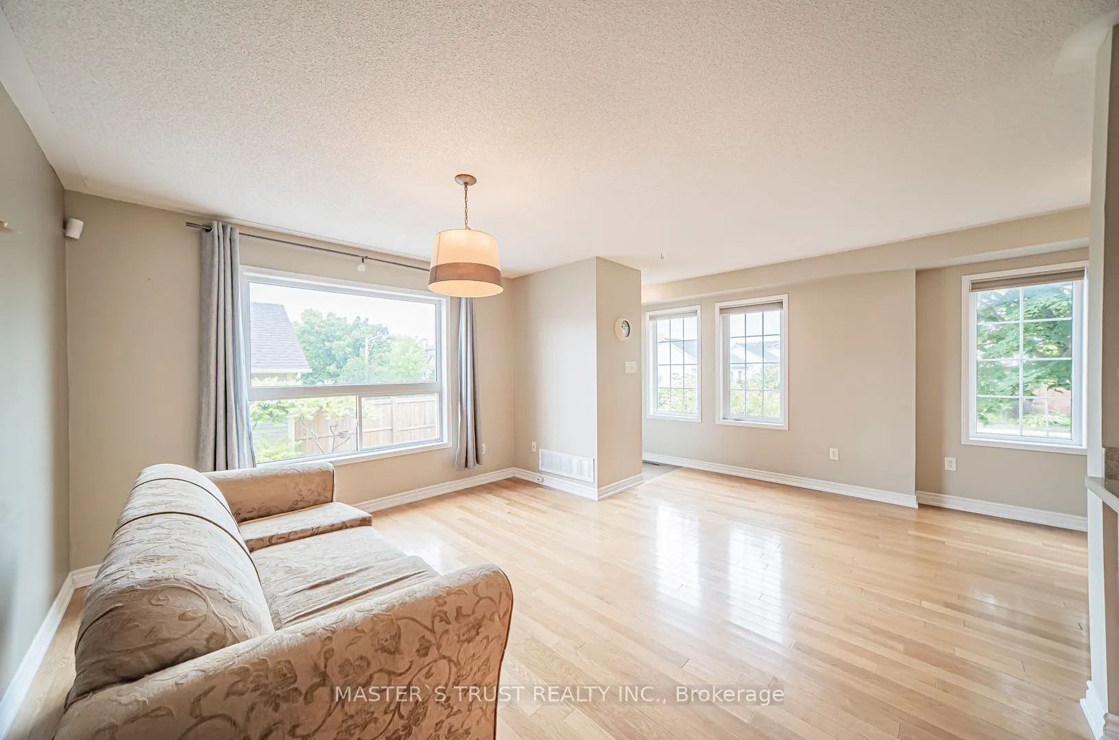 124 White's Hill Avenue