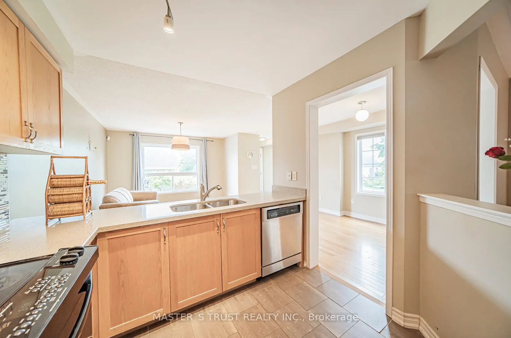 124 White's Hill Avenue
