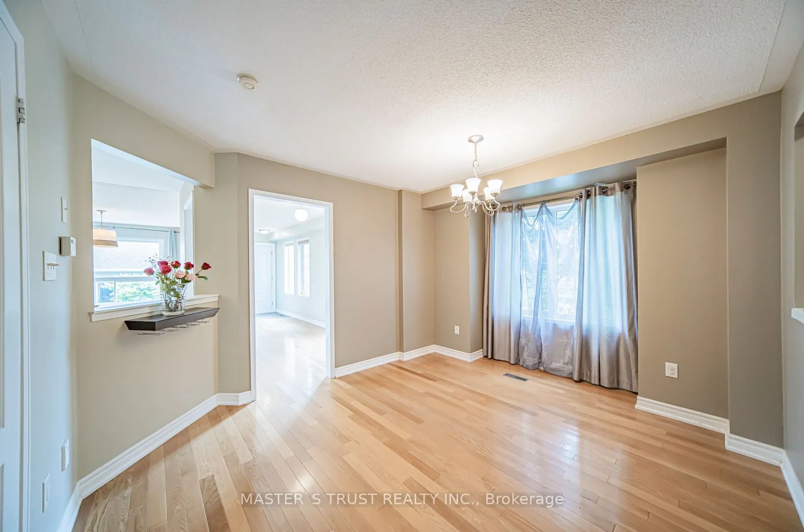 124 White's Hill Avenue