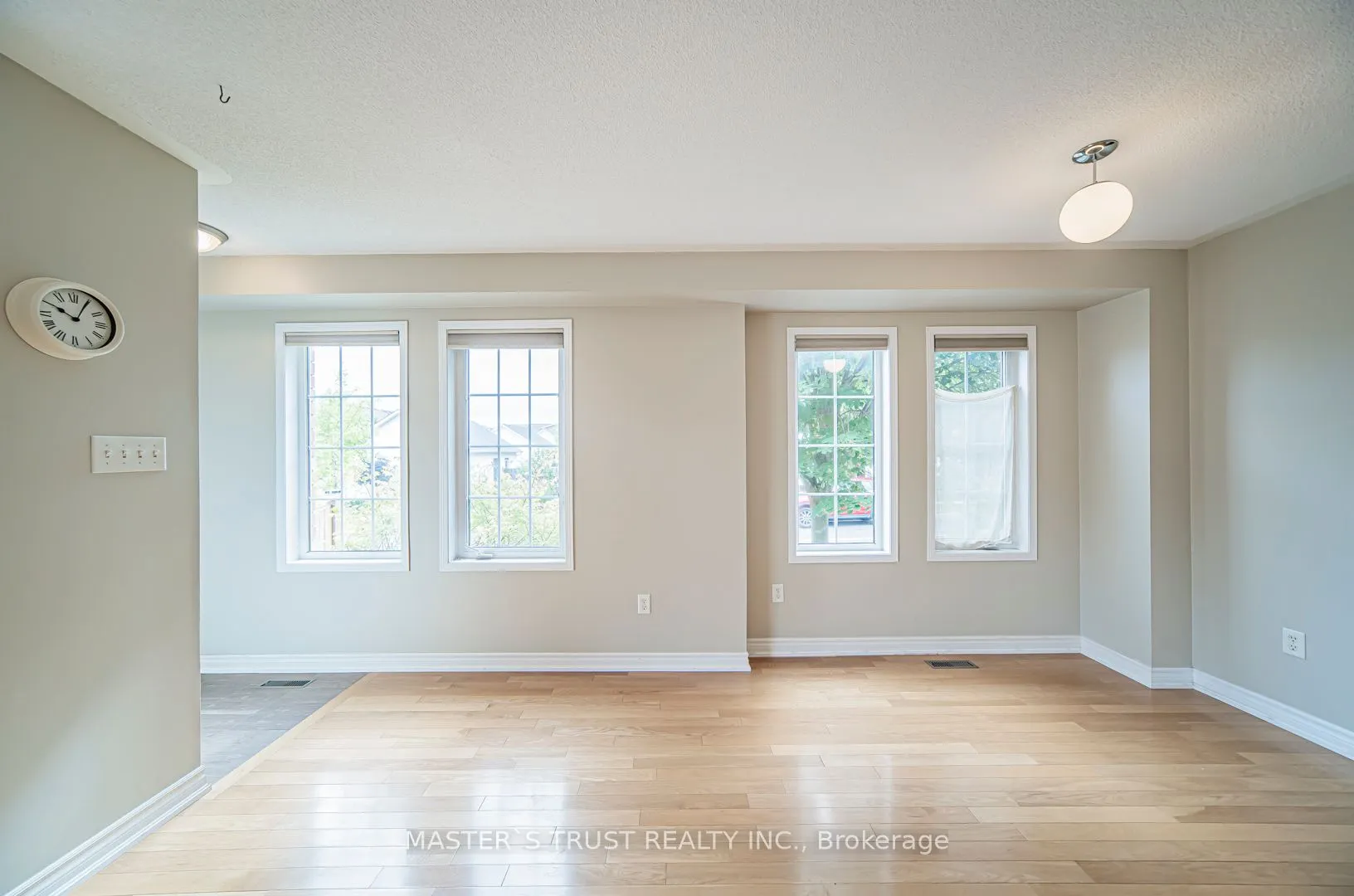 124 White's Hill Avenue