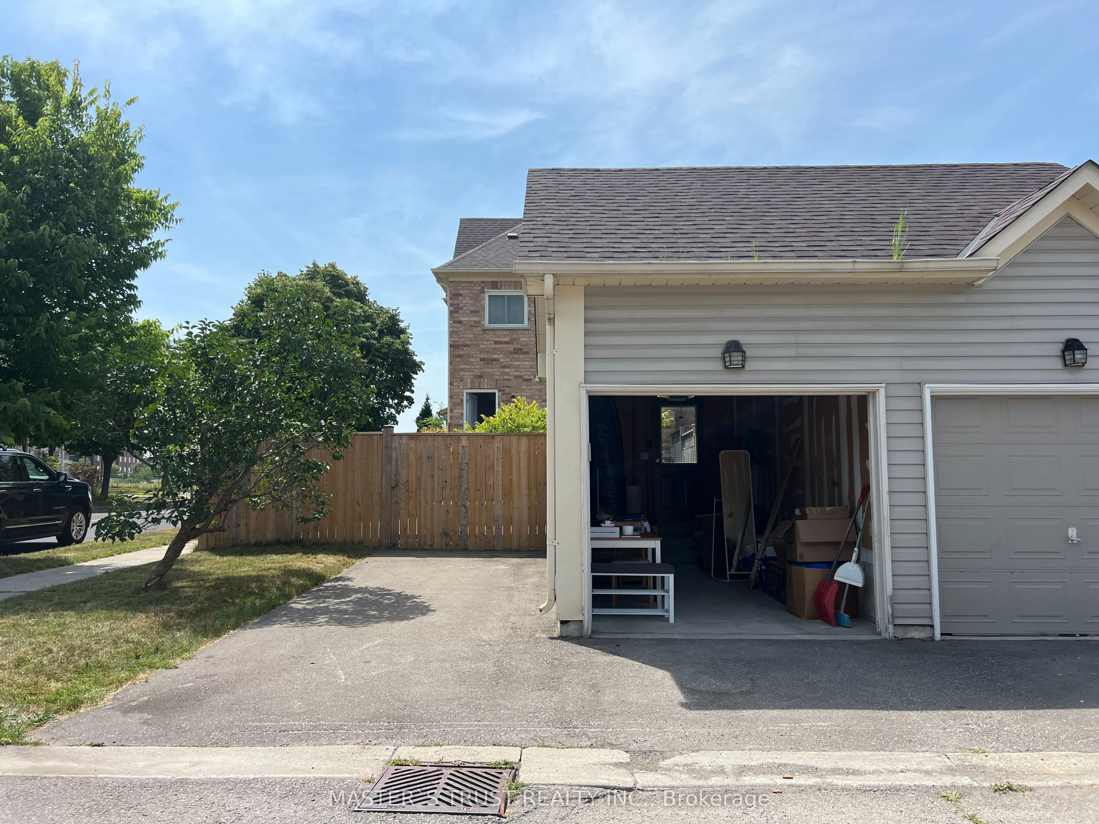 124 White's Hill Avenue