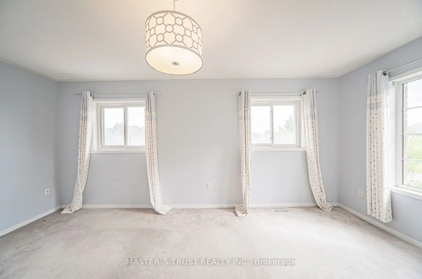124 White's Hill Avenue