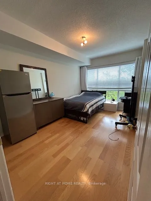 2 Maison Parc Court, #403