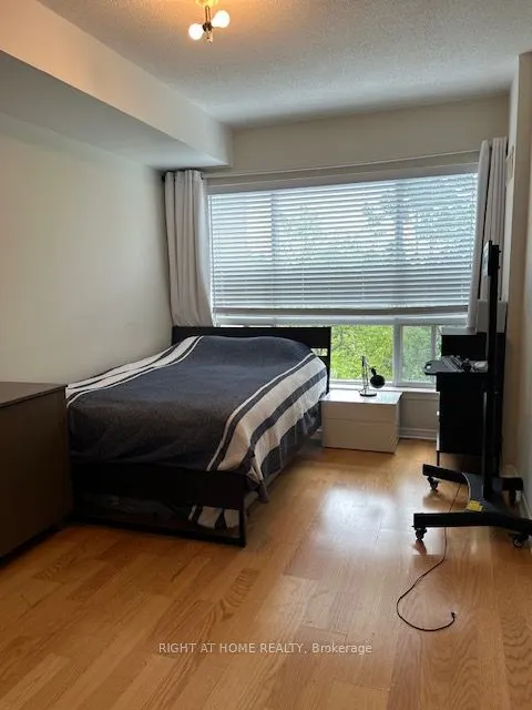 2 Maison Parc Court, #403