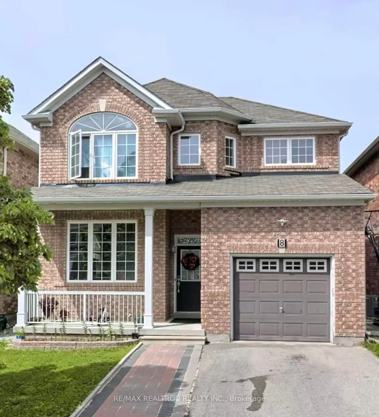 8 Everett Street