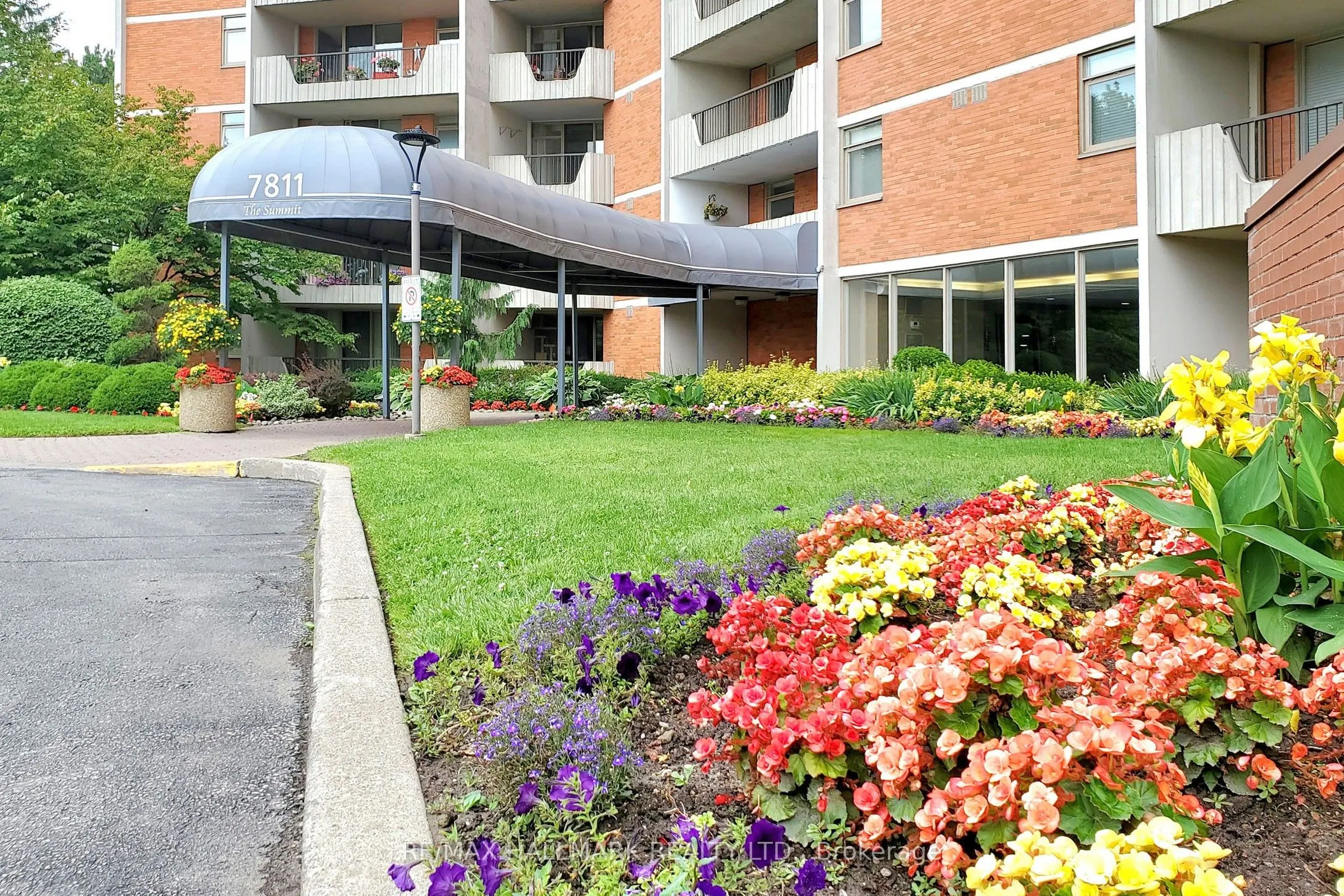 7811 Yonge Street, #1107