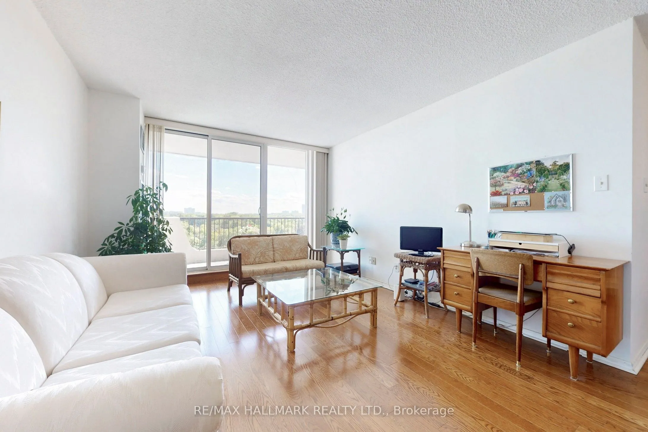 7811 Yonge Street, #1107