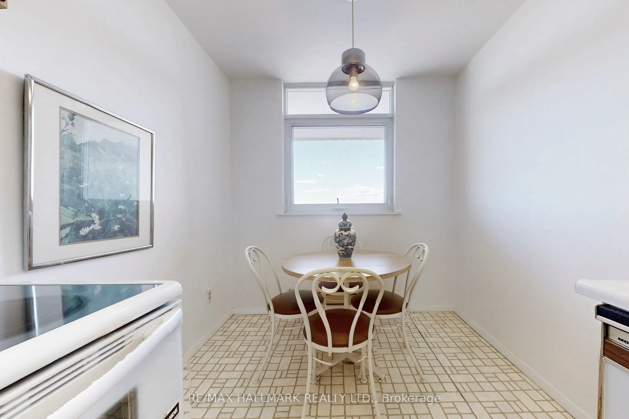 7811 Yonge Street, #1107