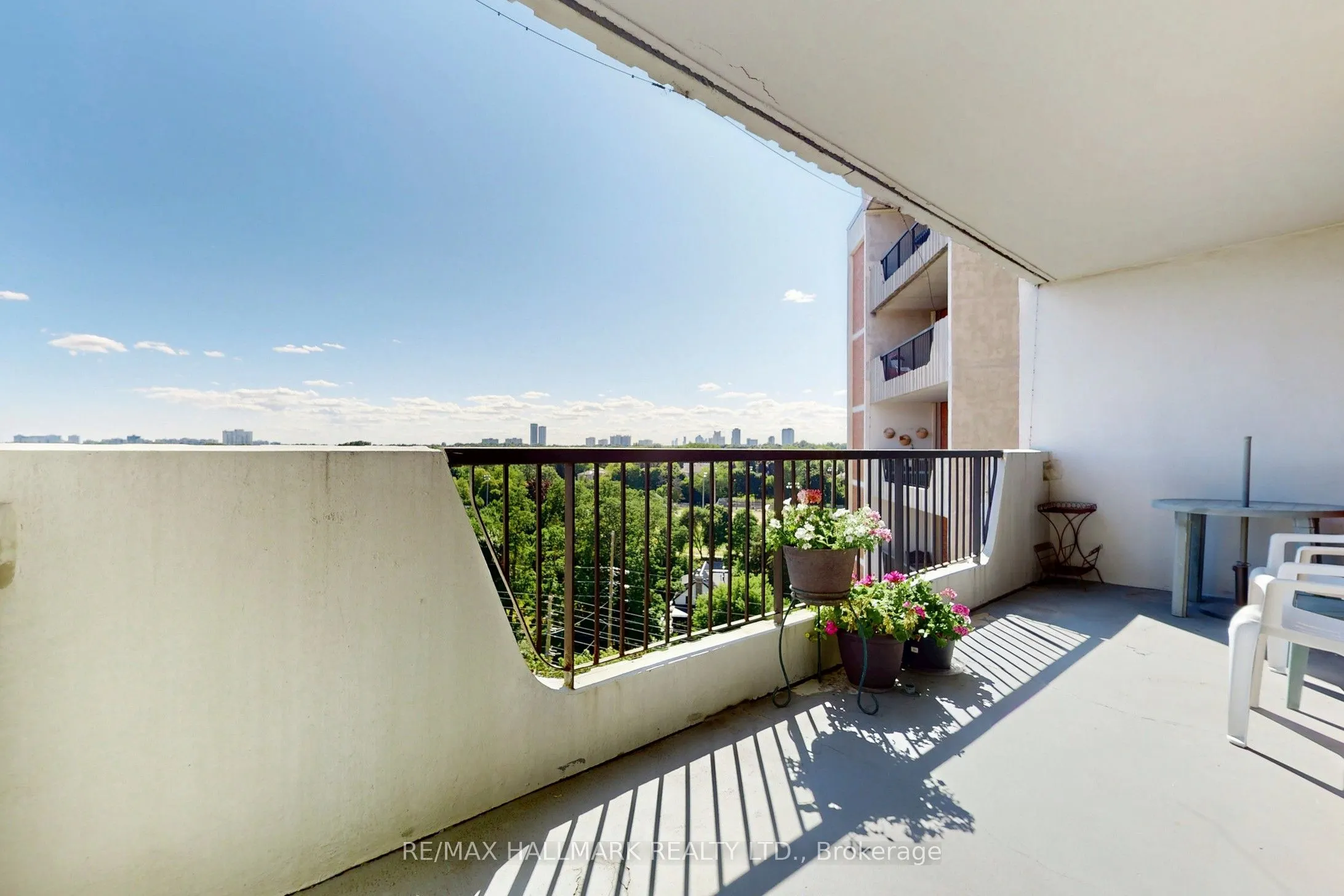7811 Yonge Street, #1107