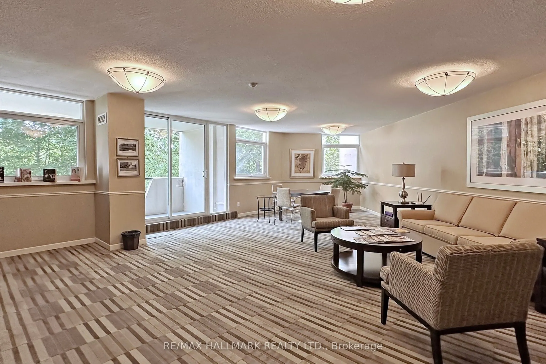7811 Yonge Street, #1107