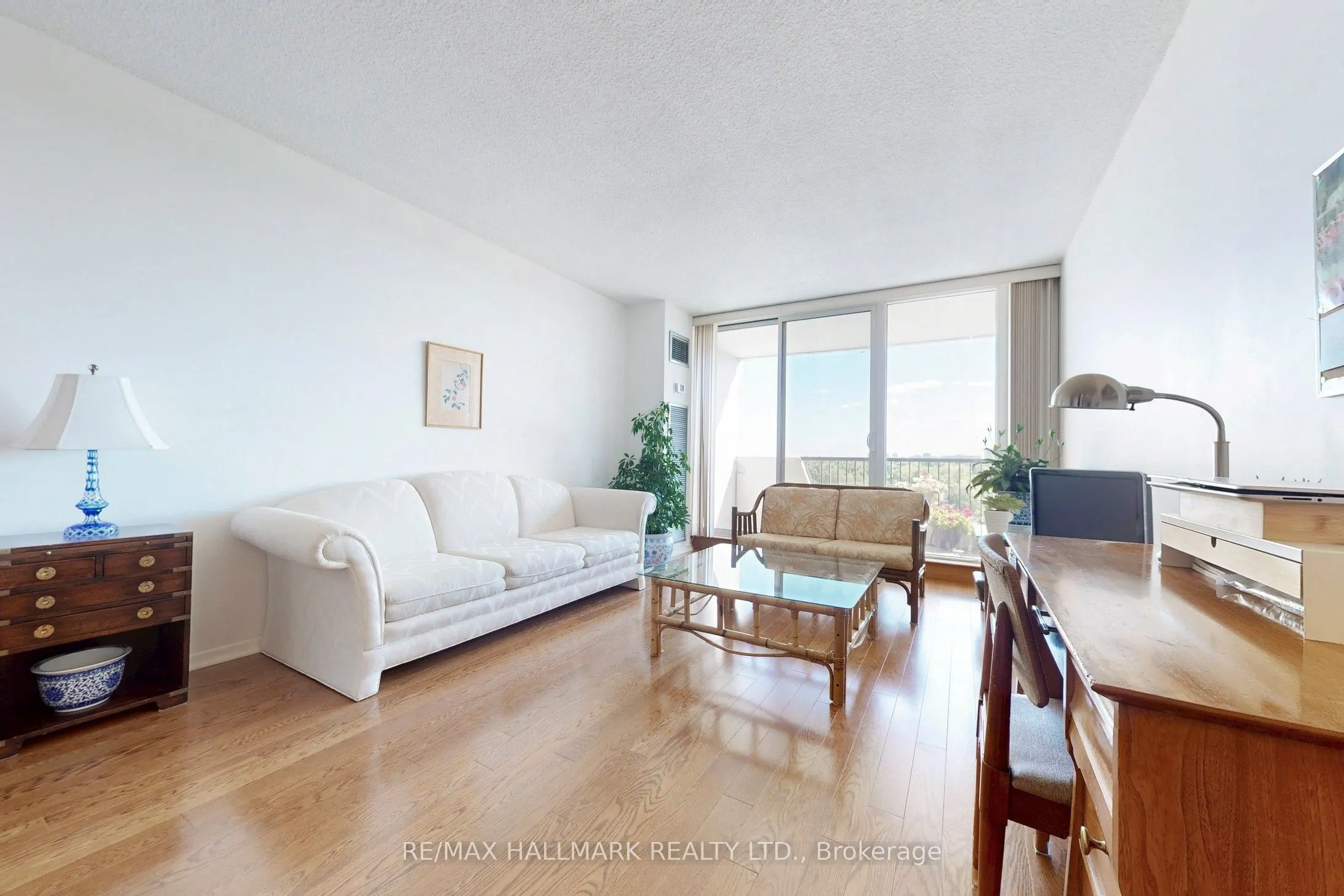 7811 Yonge Street, #1107