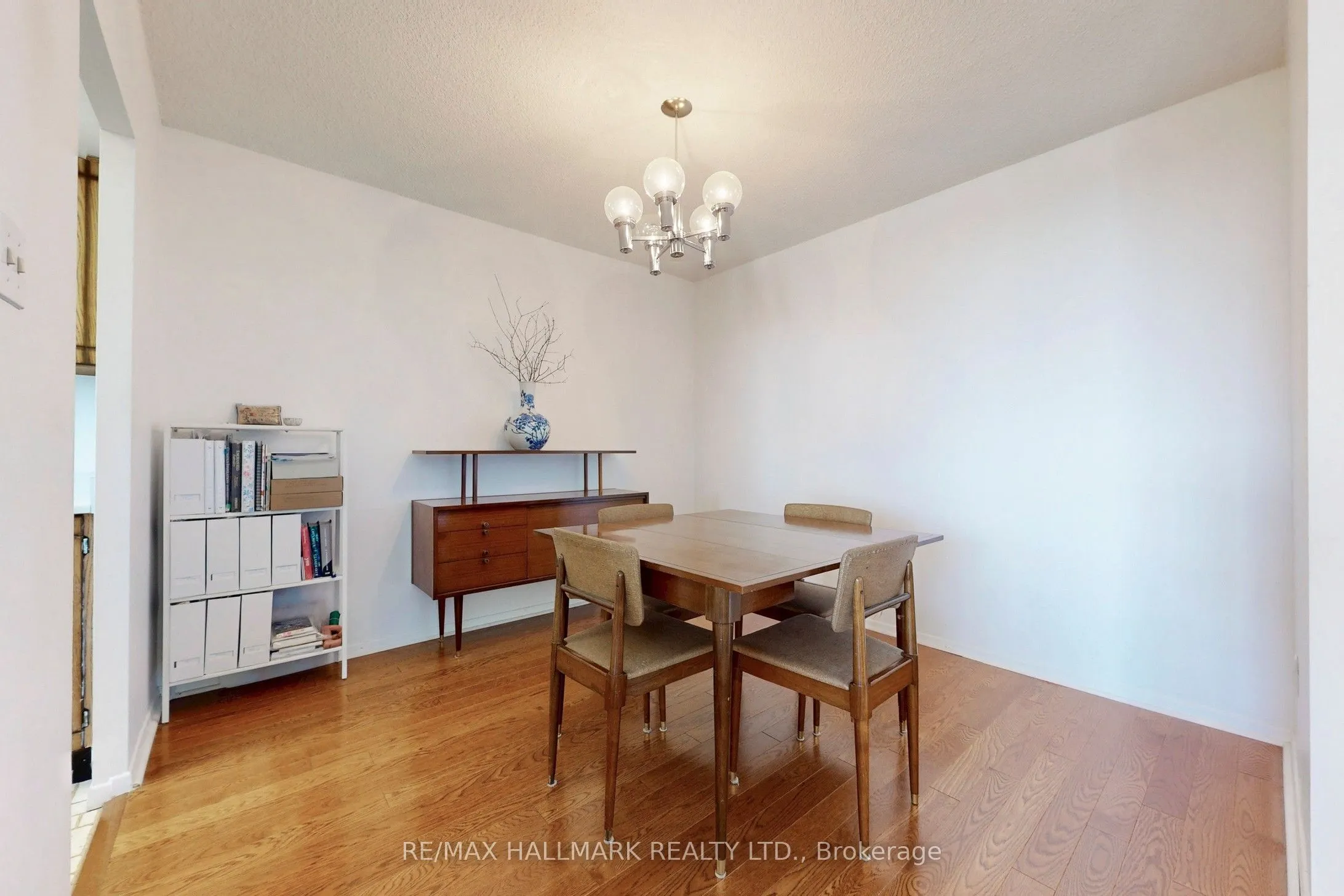 7811 Yonge Street, #1107