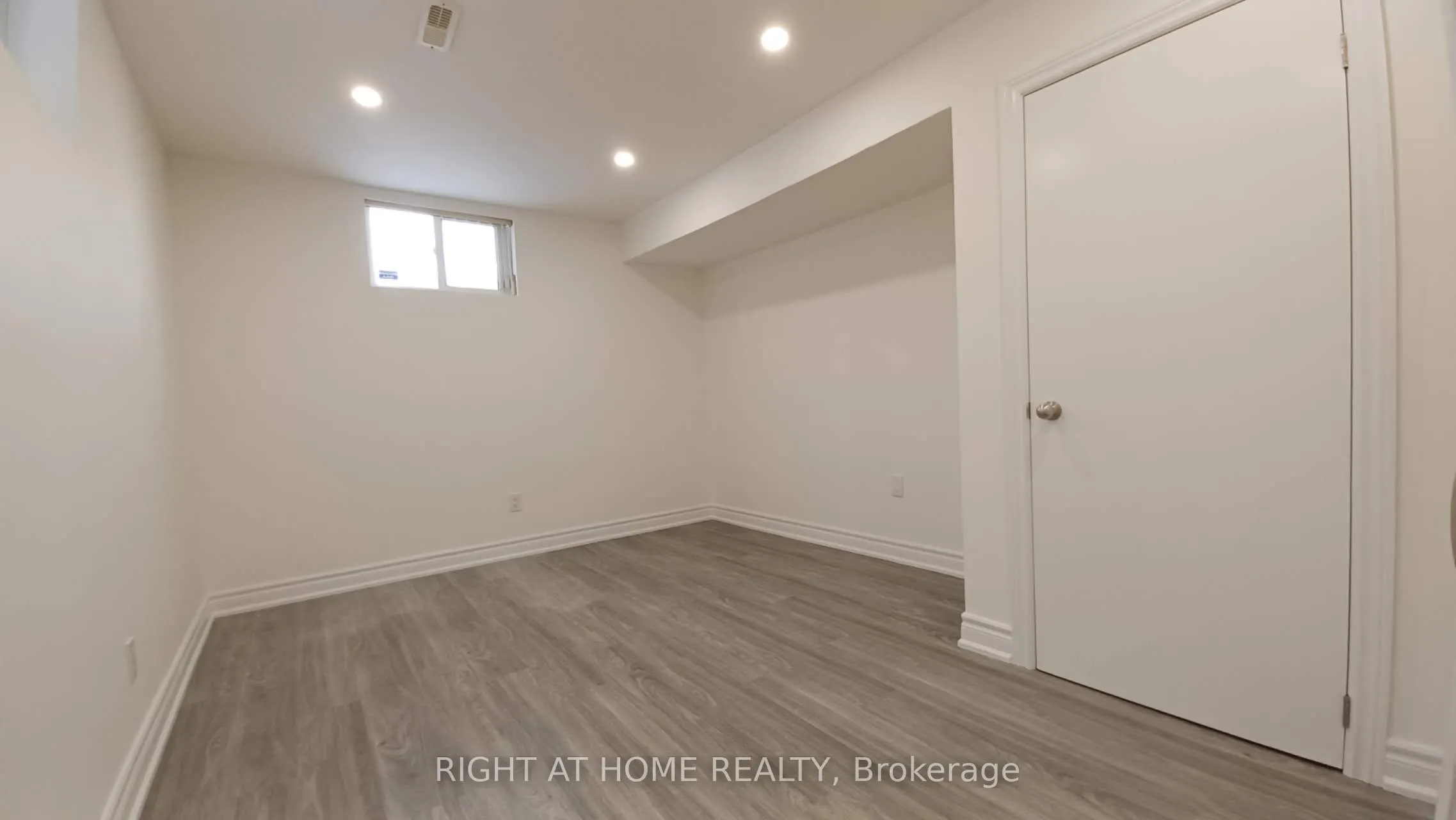 81 Oak Avenue, #Lower