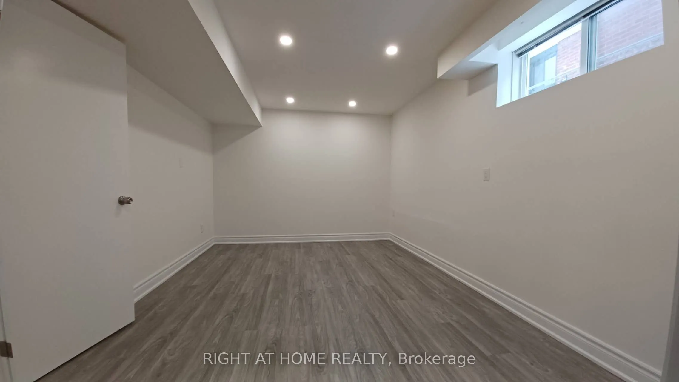 81 Oak Avenue, #Lower