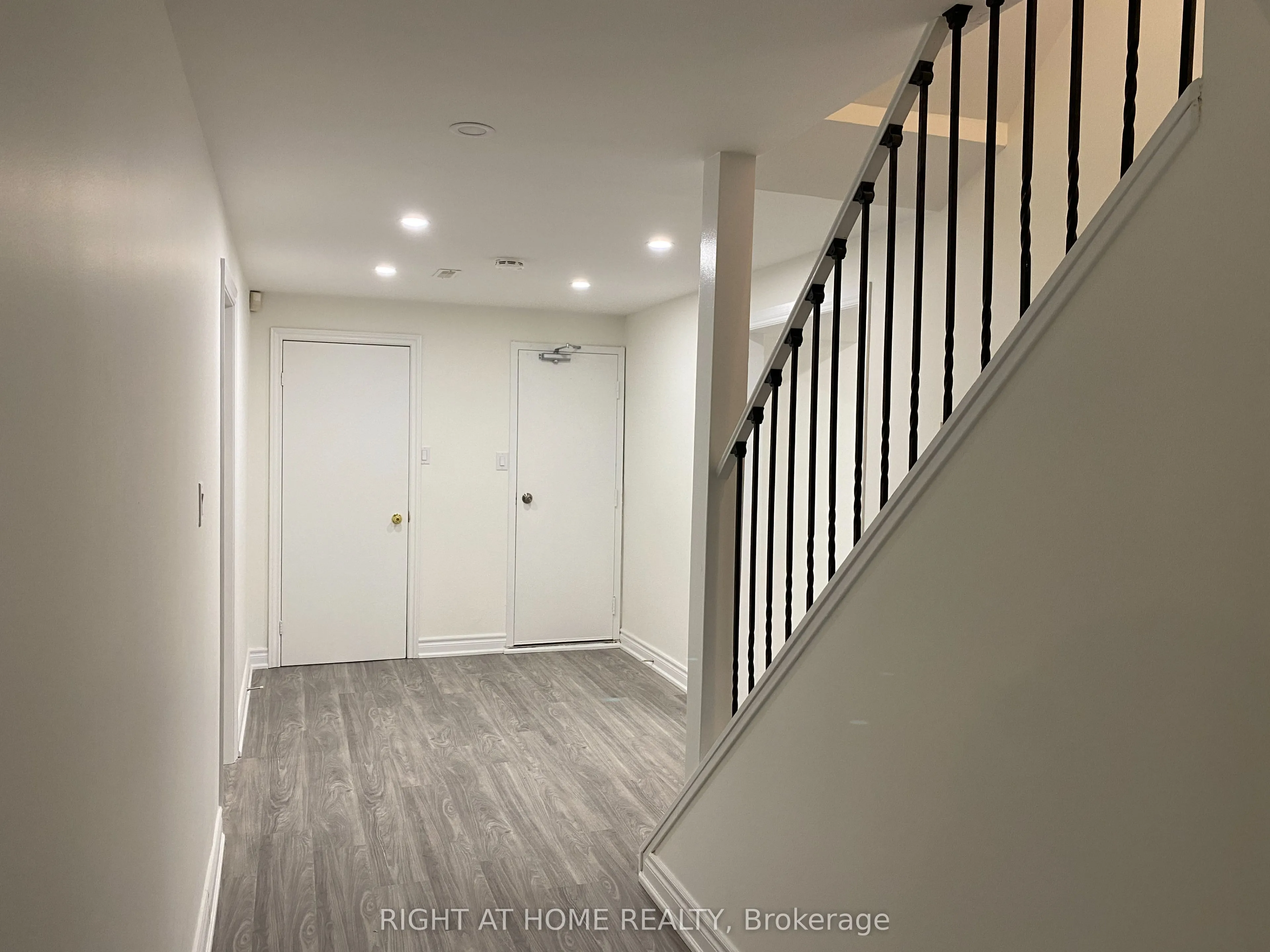 81 Oak Avenue, #Lower