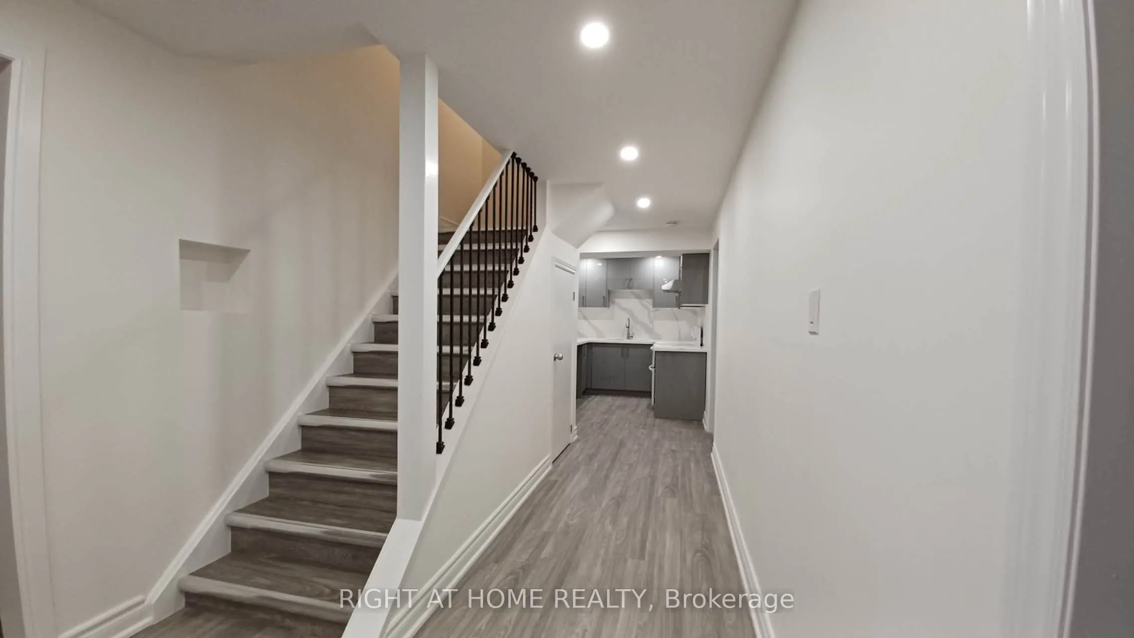 81 Oak Avenue, #Lower