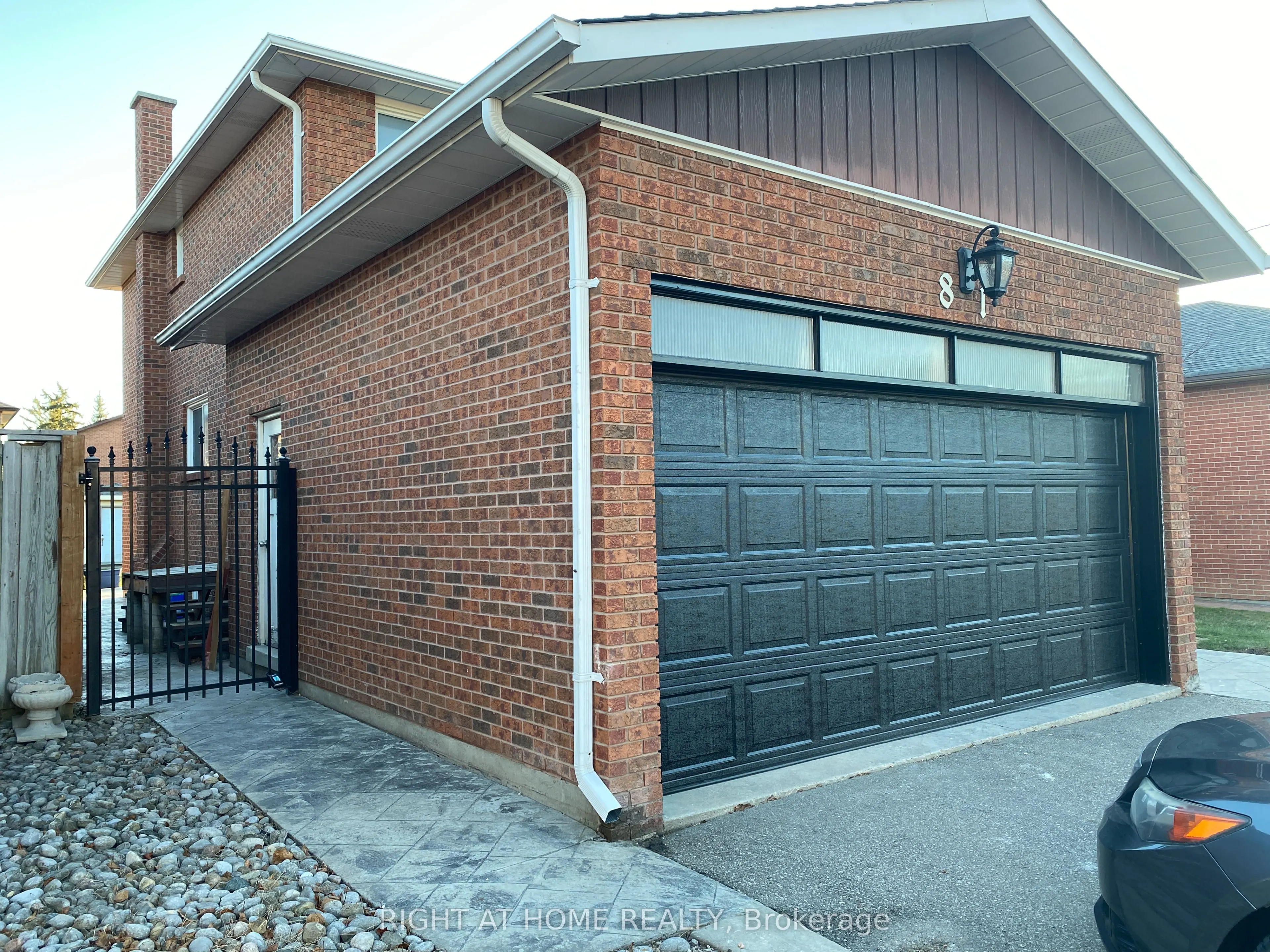 81 Oak Avenue, #Lower