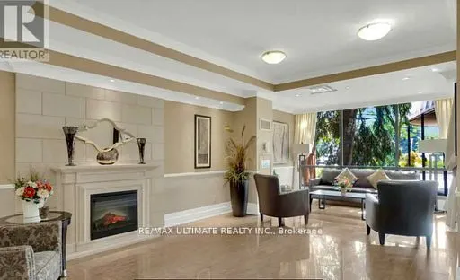 40 Harding Boulevard W, #PH15