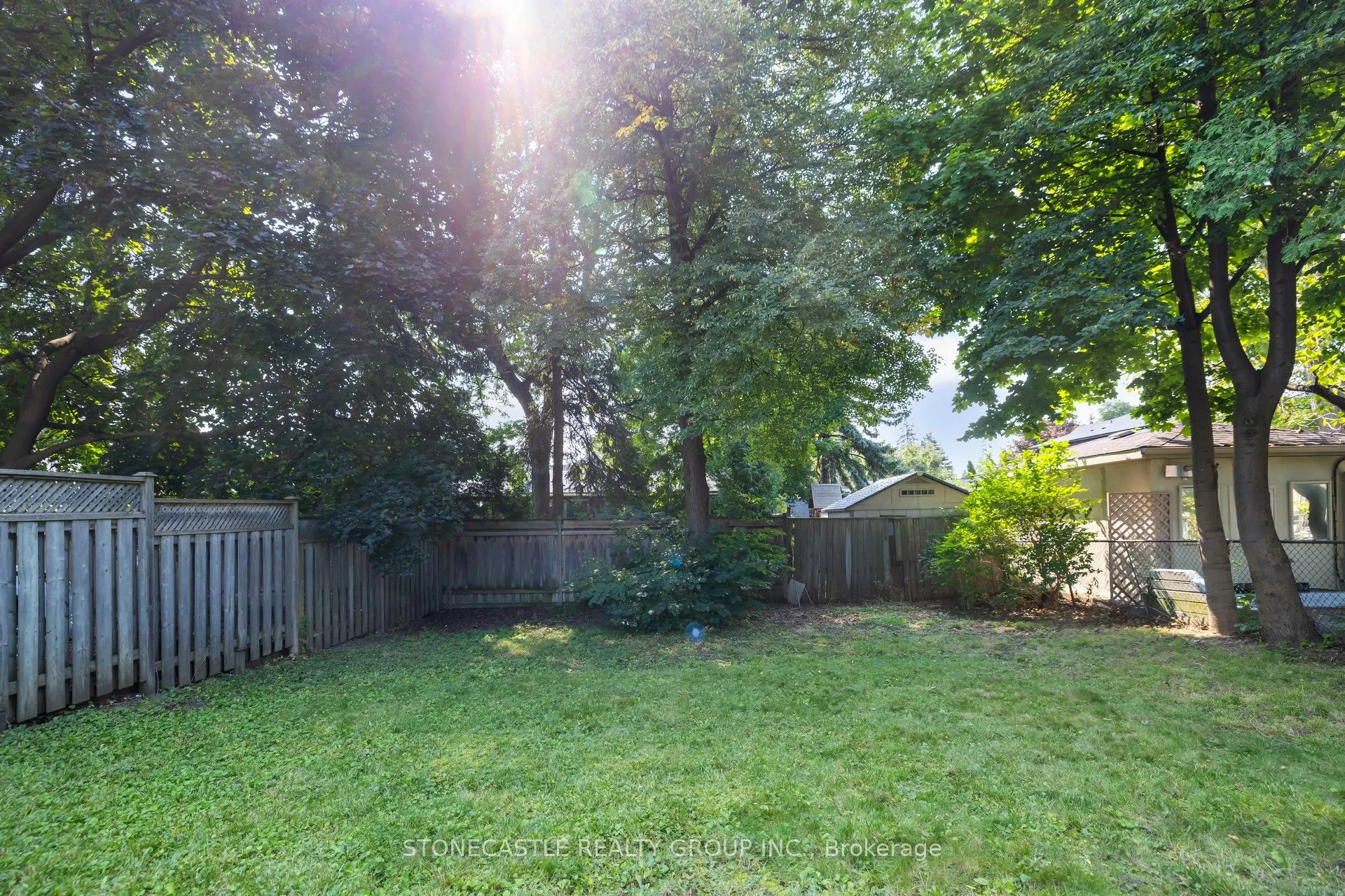 2321 Major Mackenzie Drive W