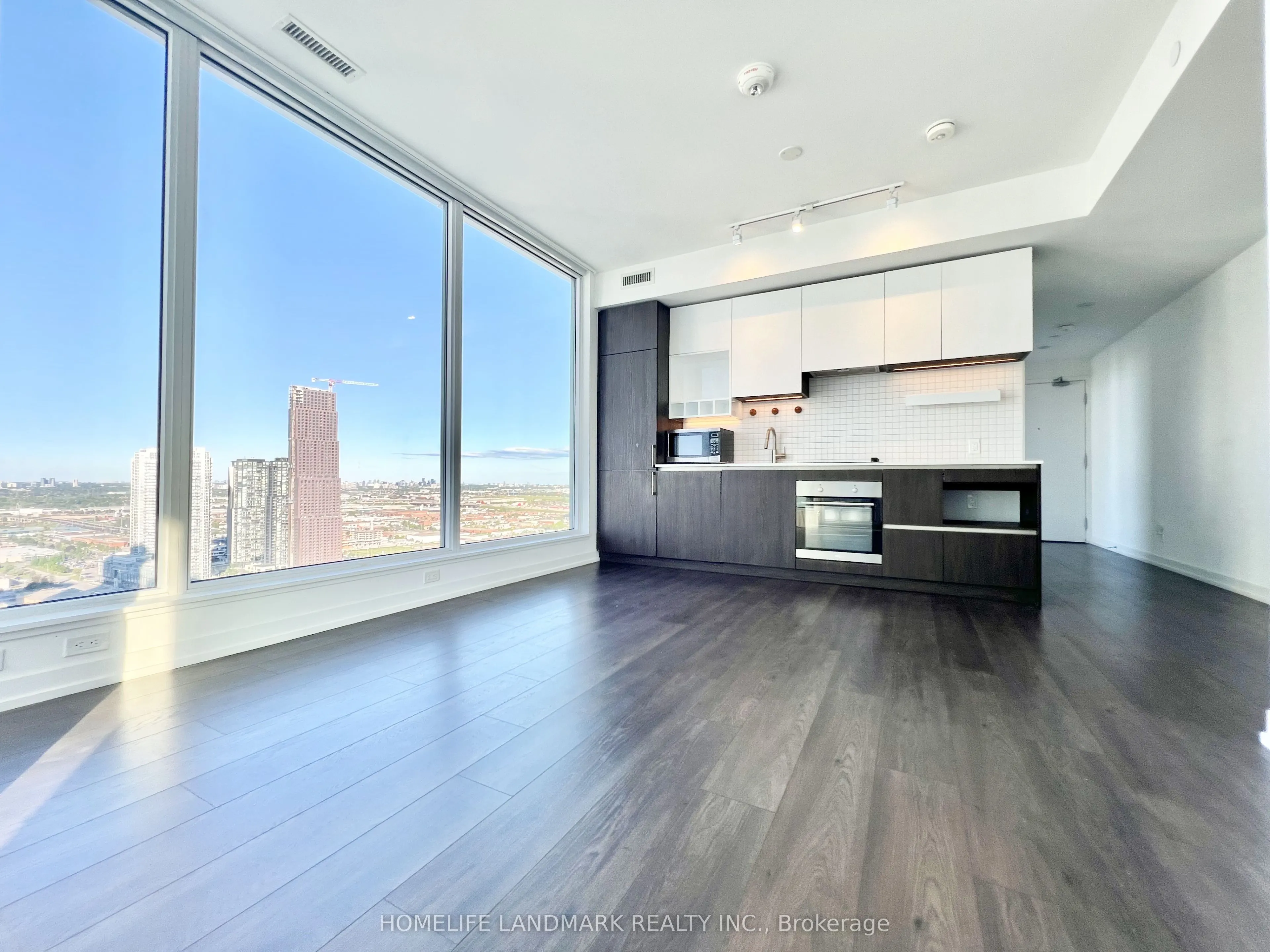 5 Buttermill Avenue, #3702
