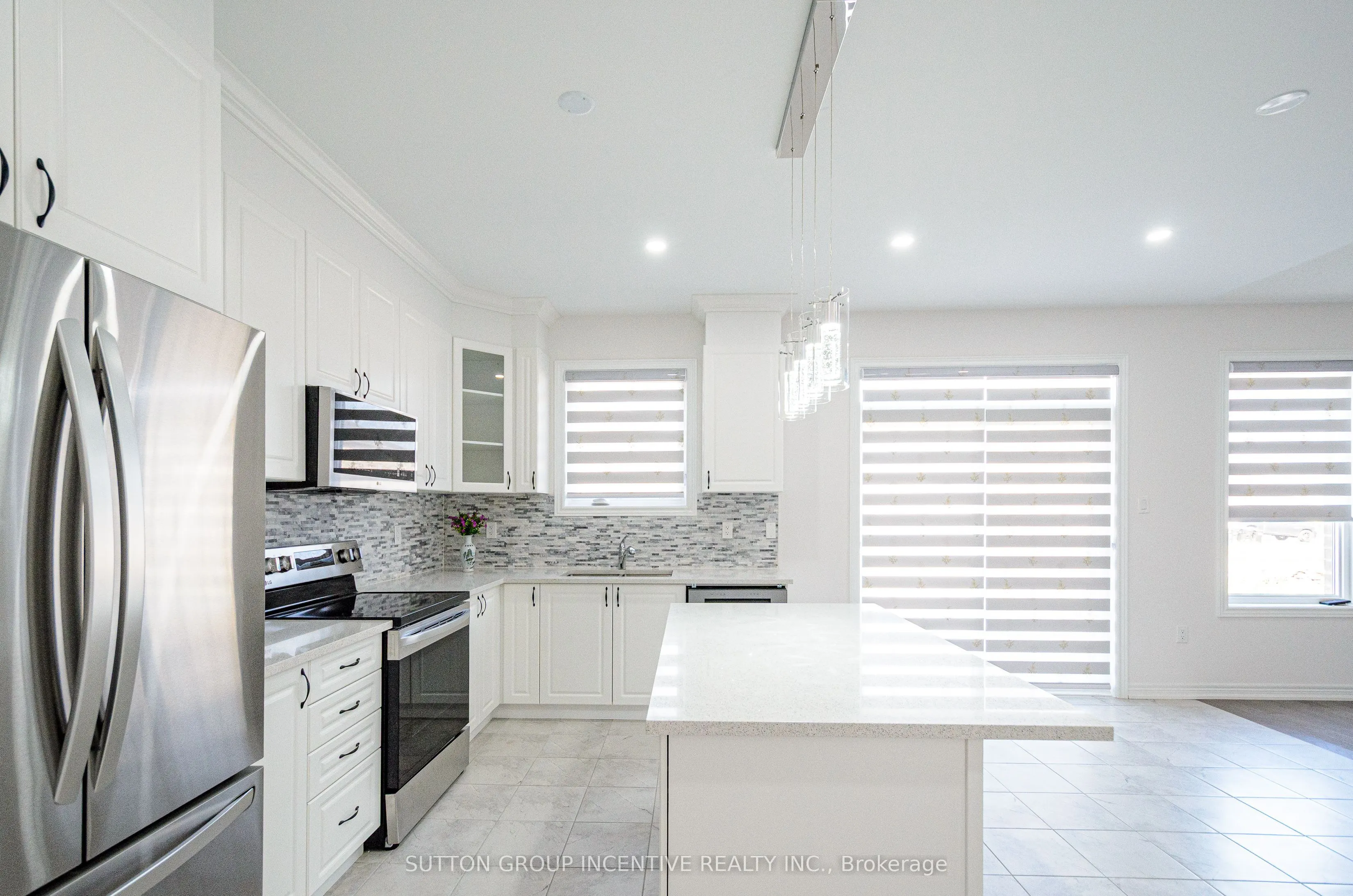 37 BAYCROFT Boulevard