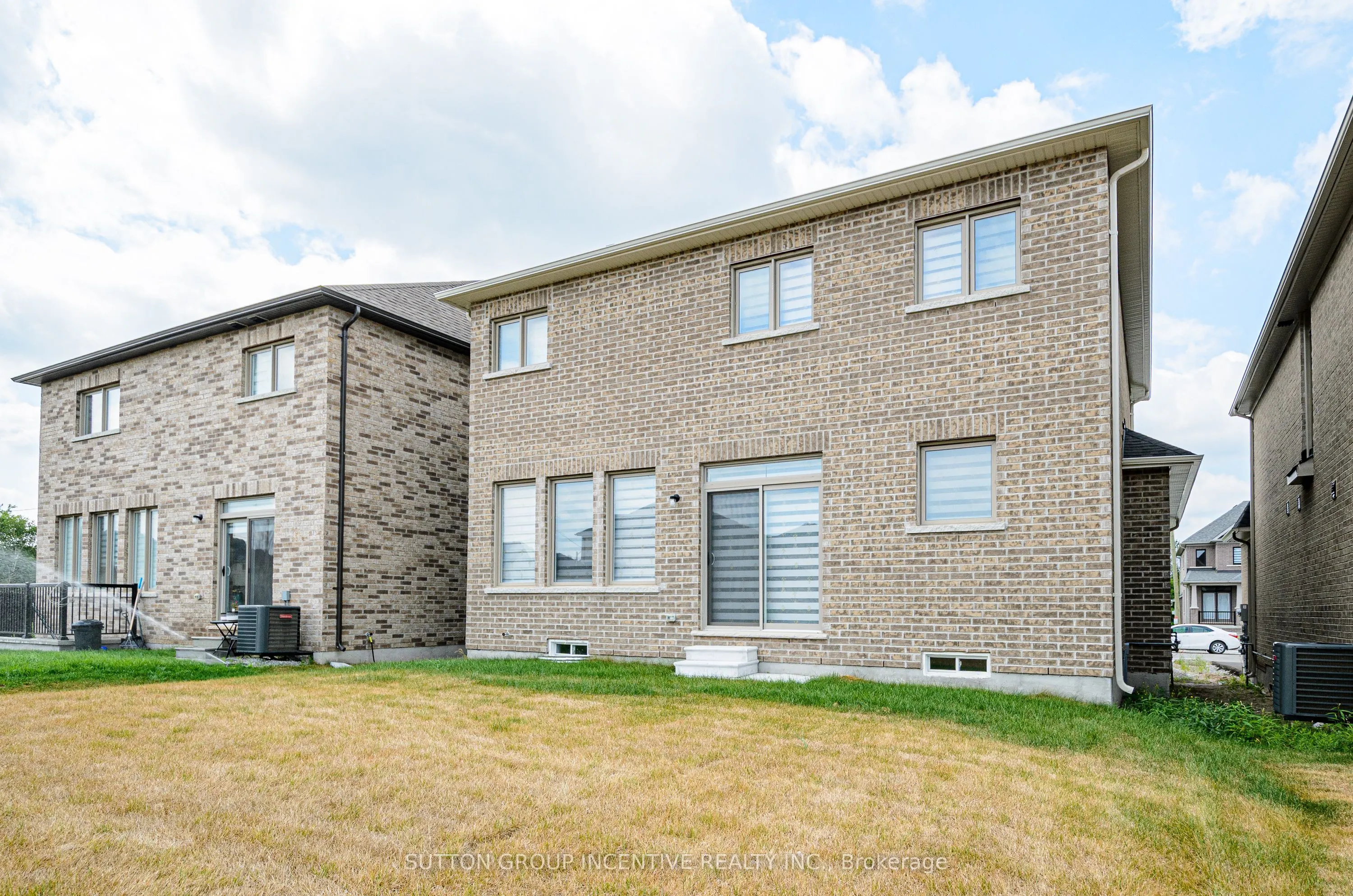 37 BAYCROFT Boulevard