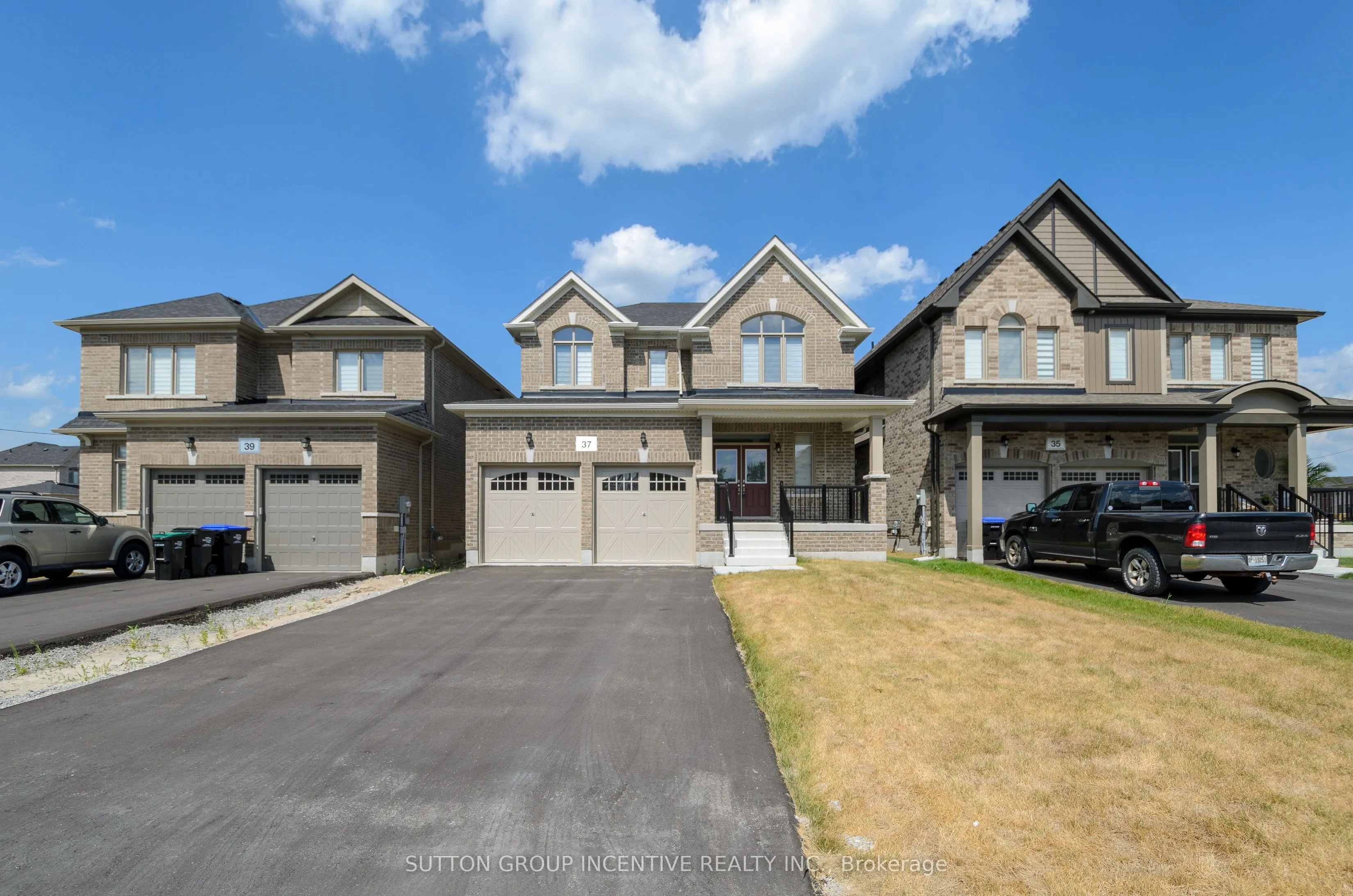 37 BAYCROFT Boulevard