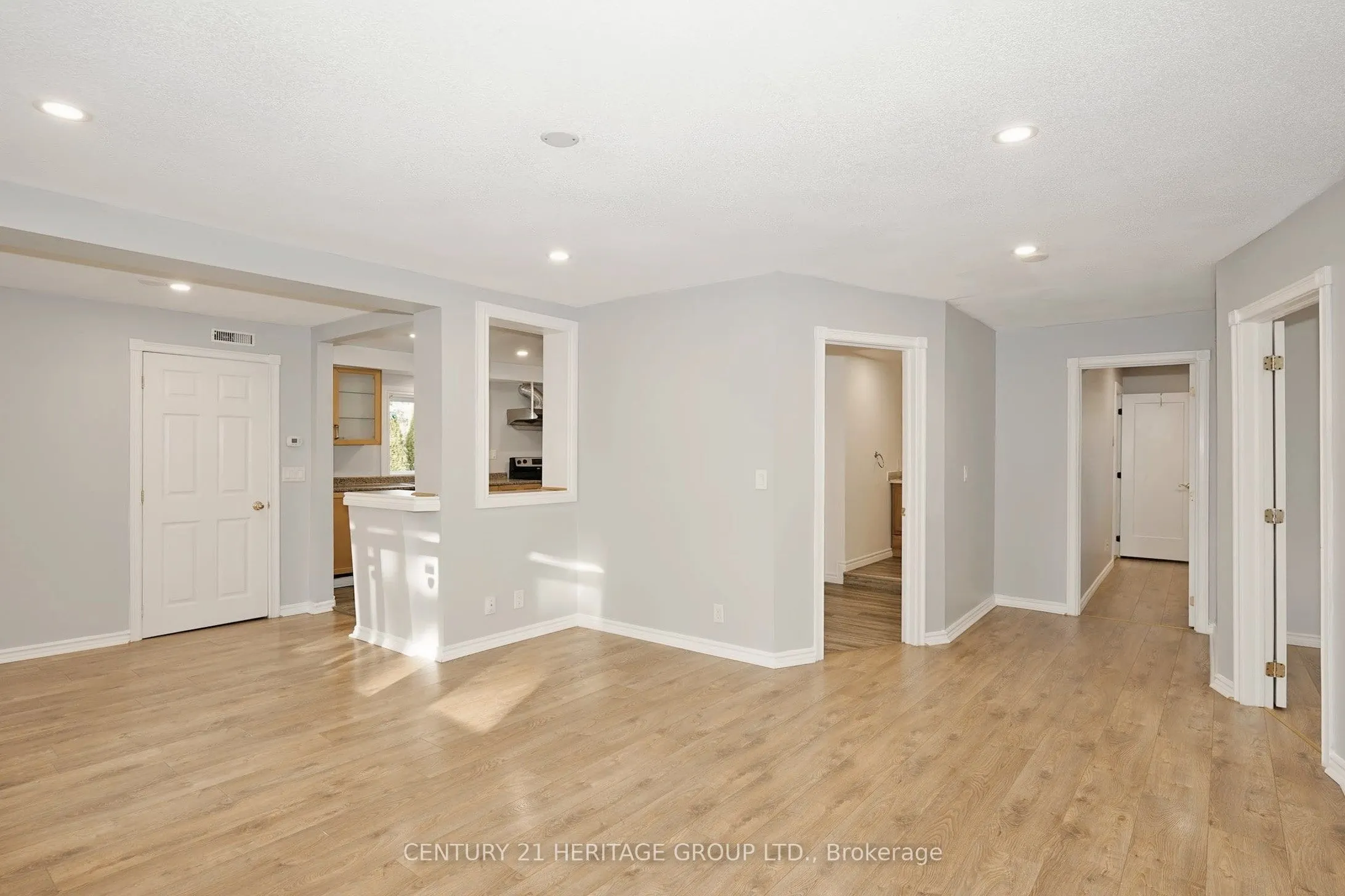 493 Lake Drive S