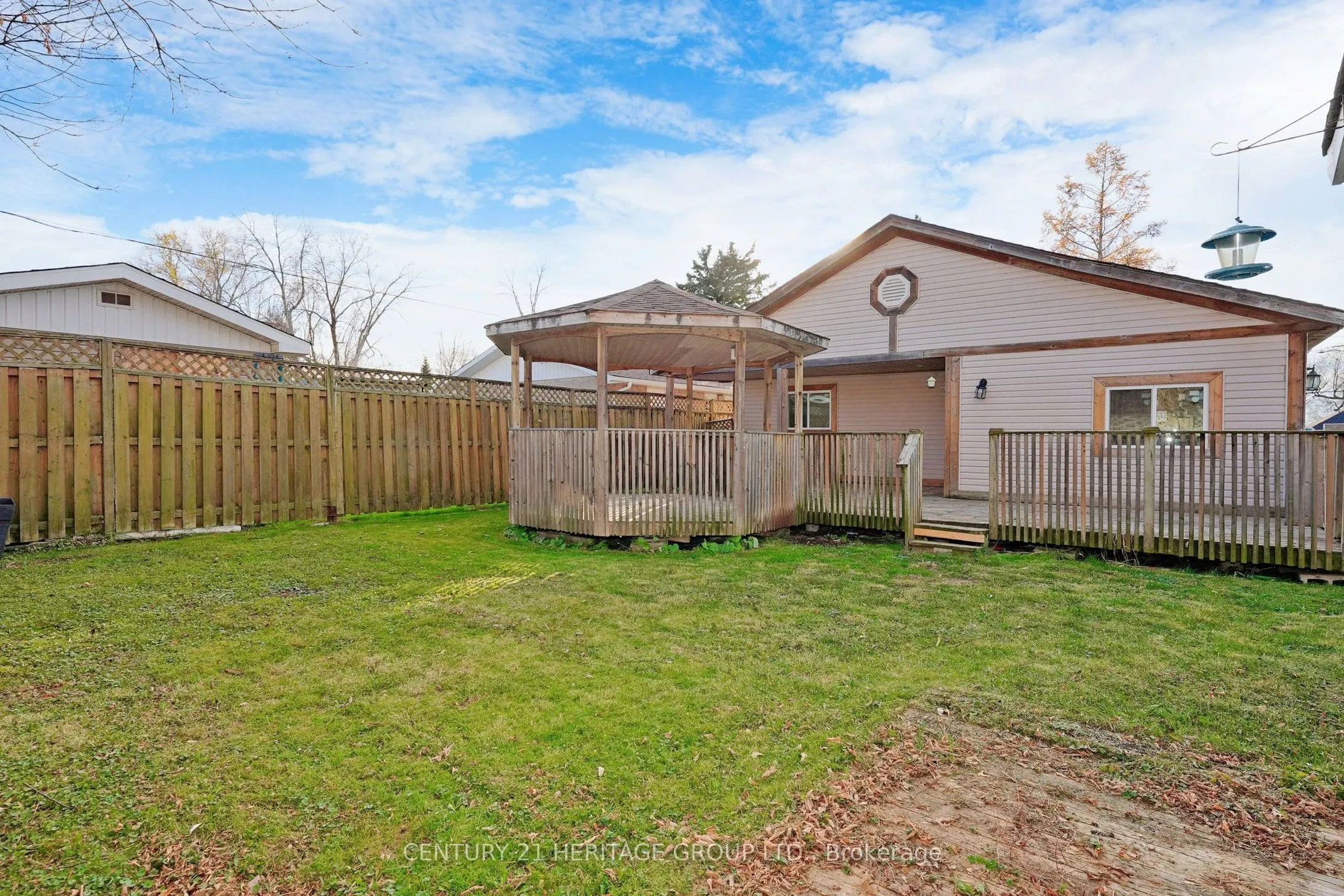 493 Lake Drive S