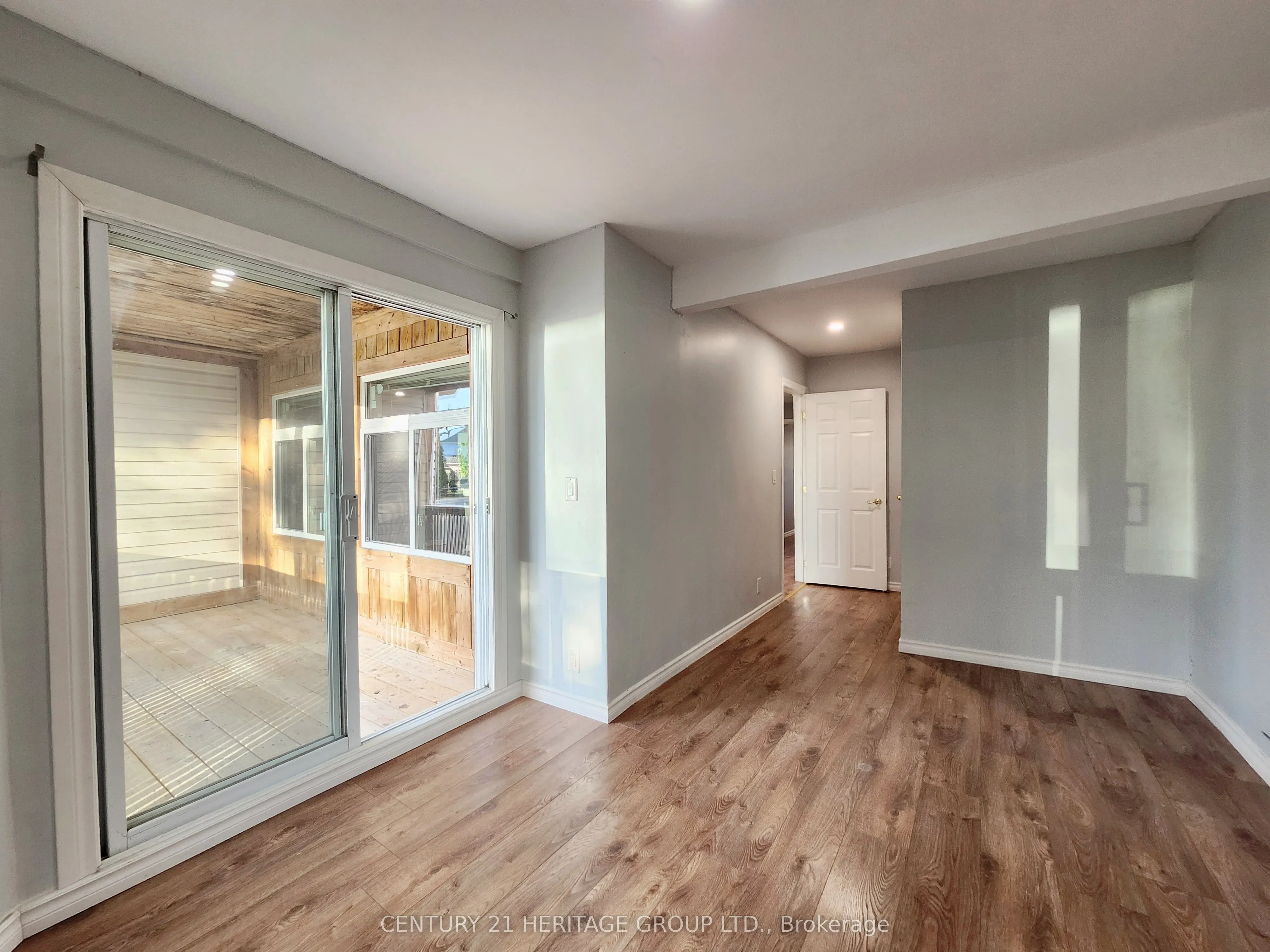 493 Lake Drive S