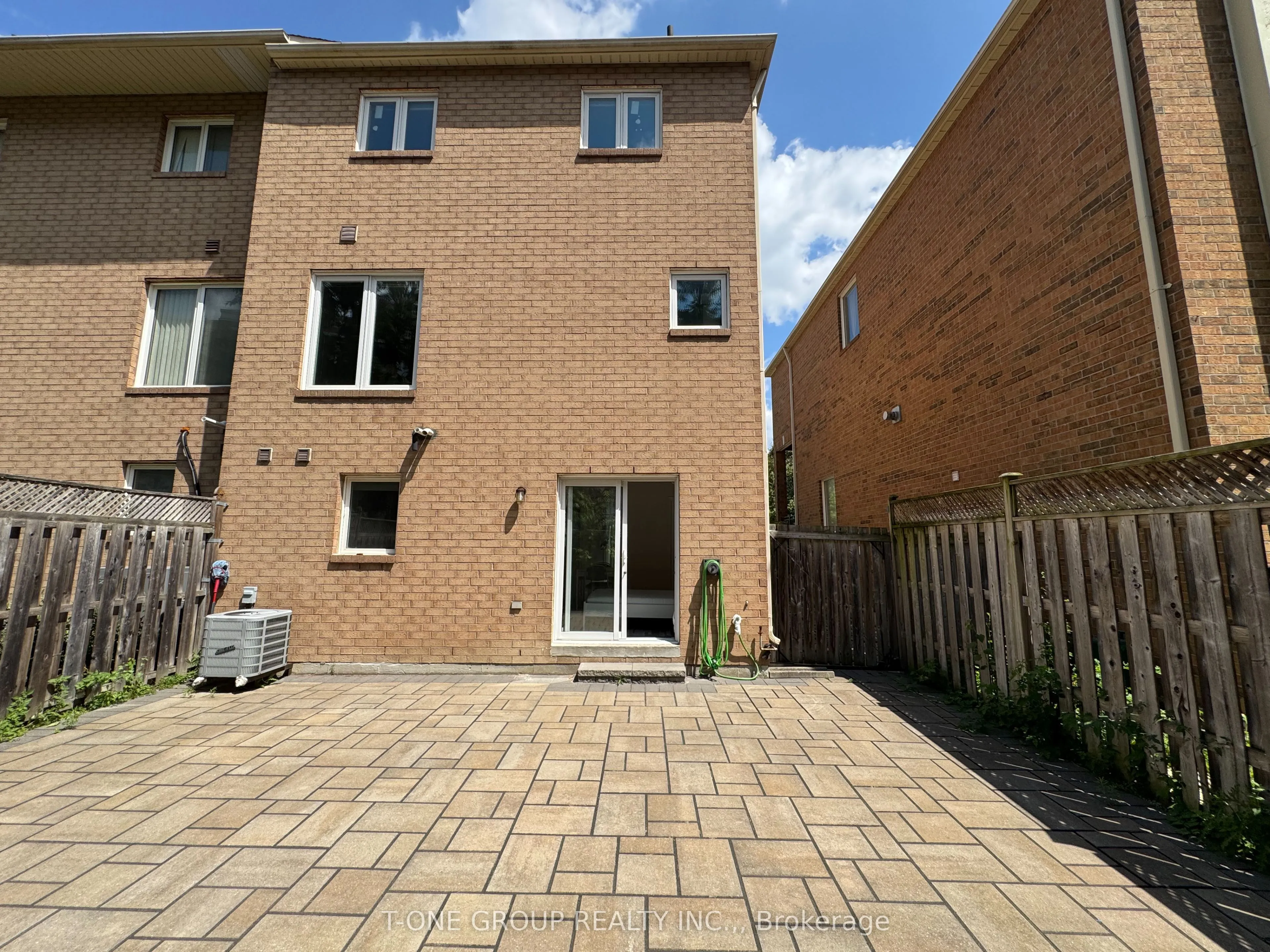 150 Leitchcroft Crescent