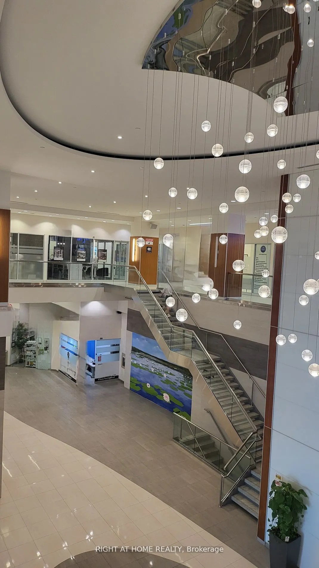 7163 Yonge Street, #262