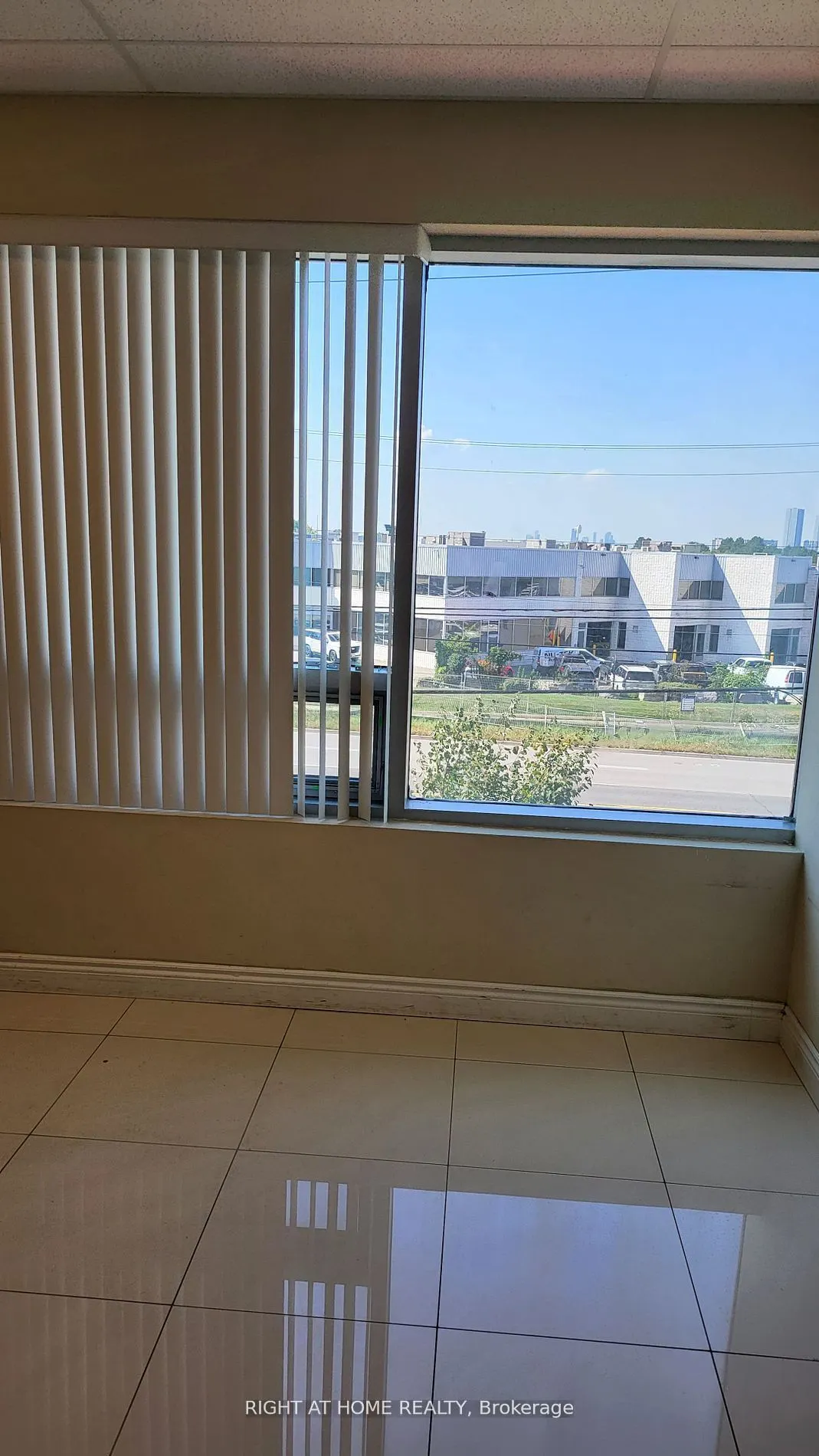 7163 Yonge Street, #262