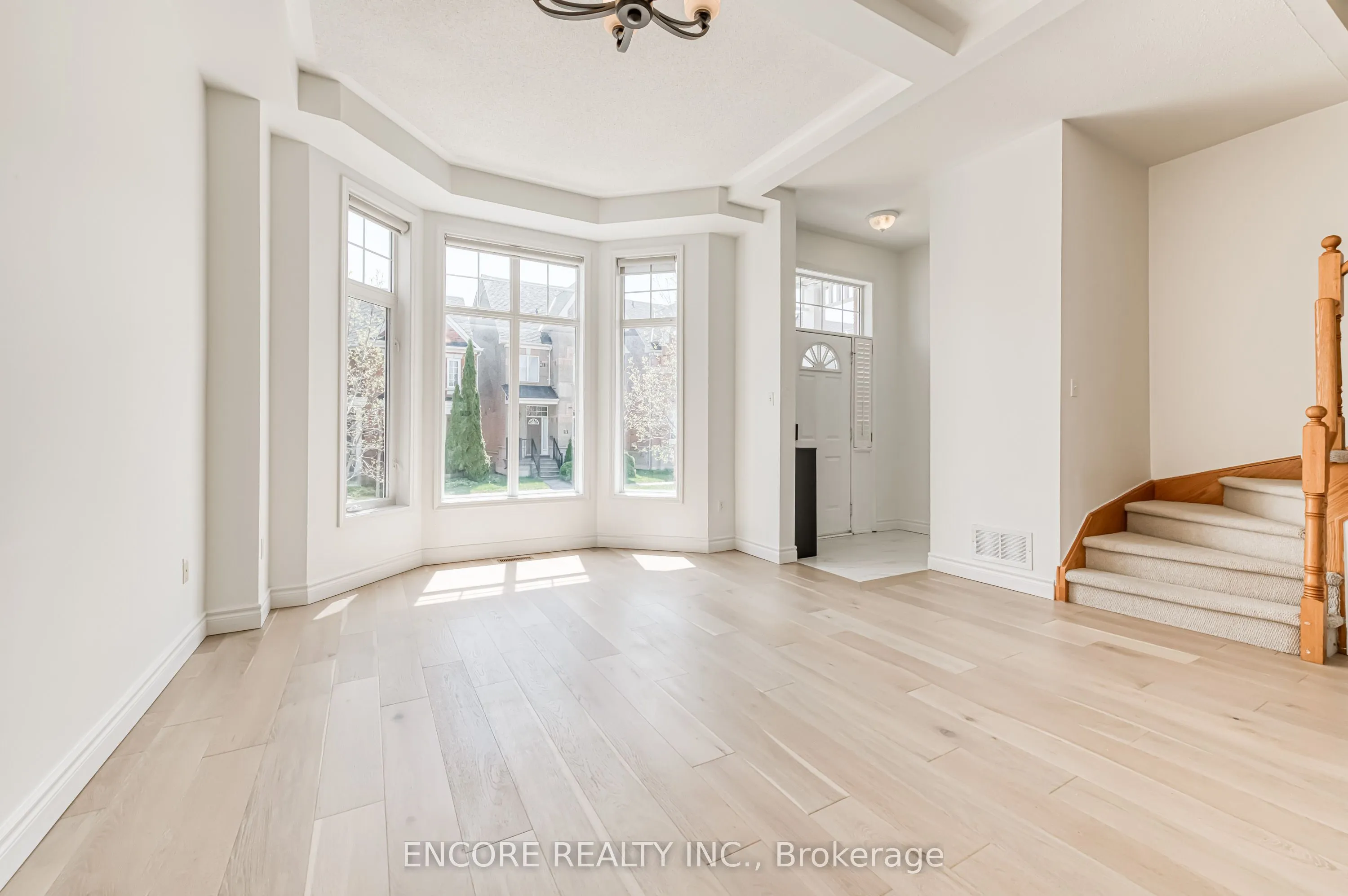 24 Spring Meadow Avenue