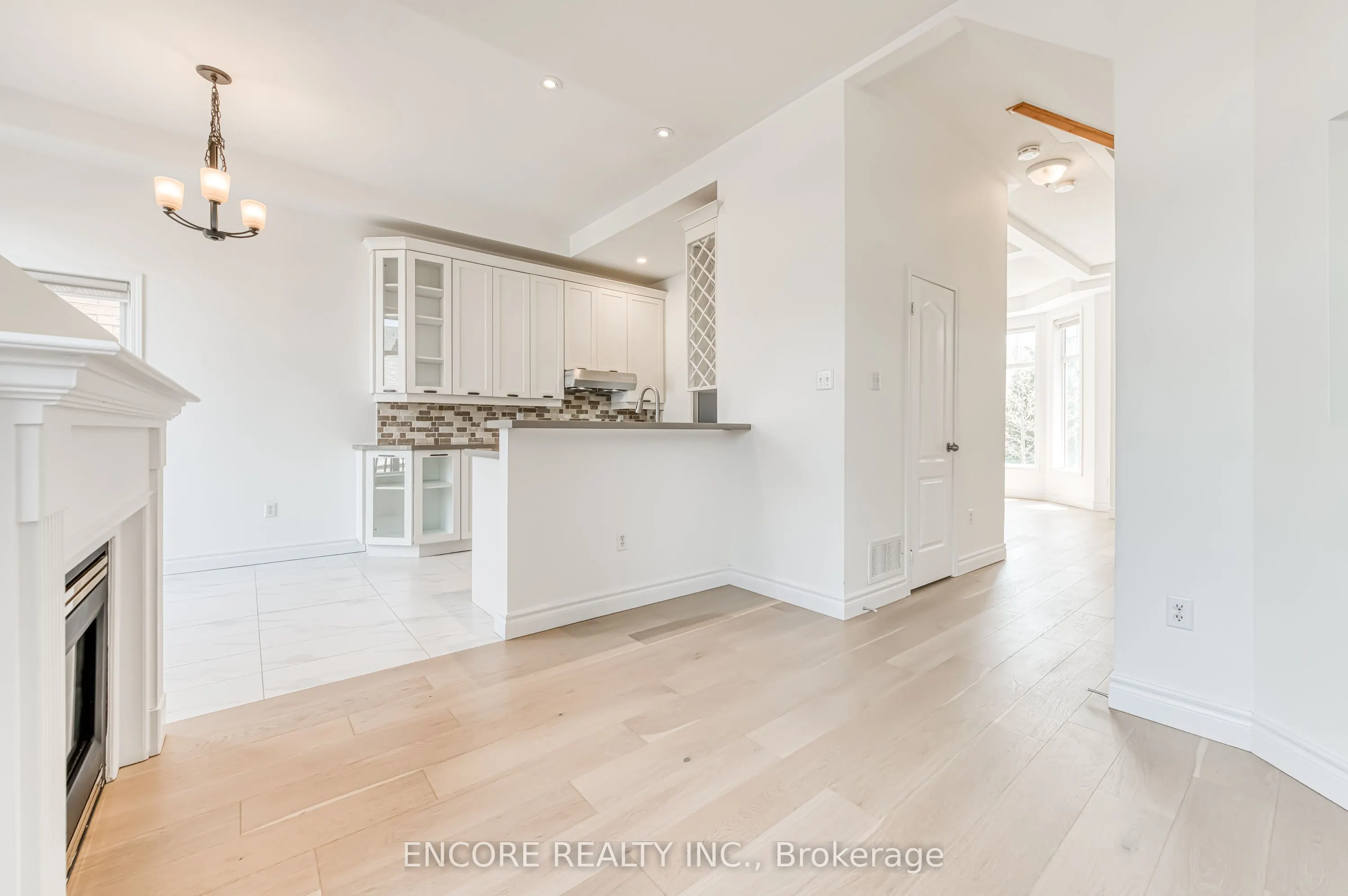 24 Spring Meadow Avenue