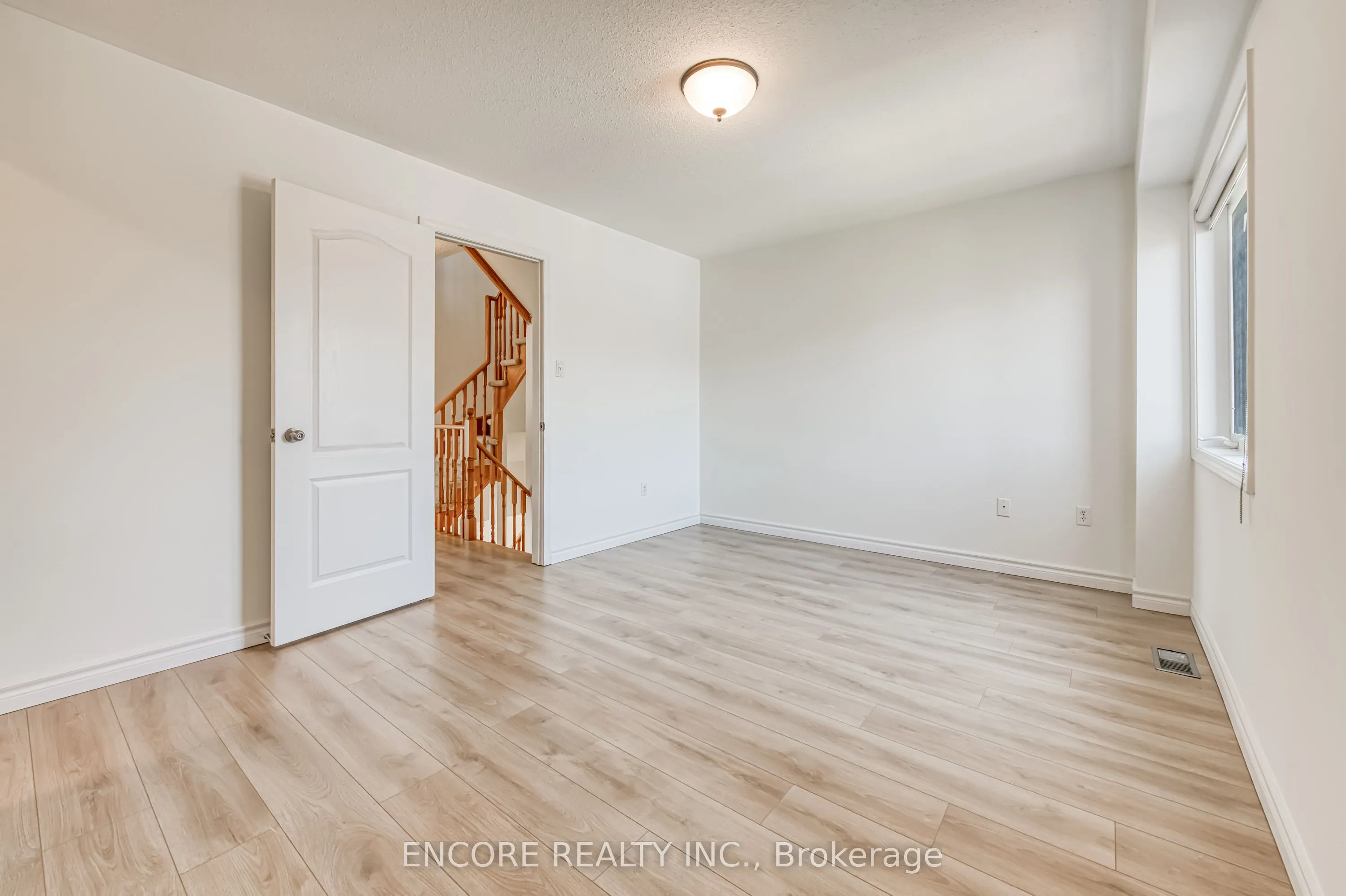 24 Spring Meadow Avenue