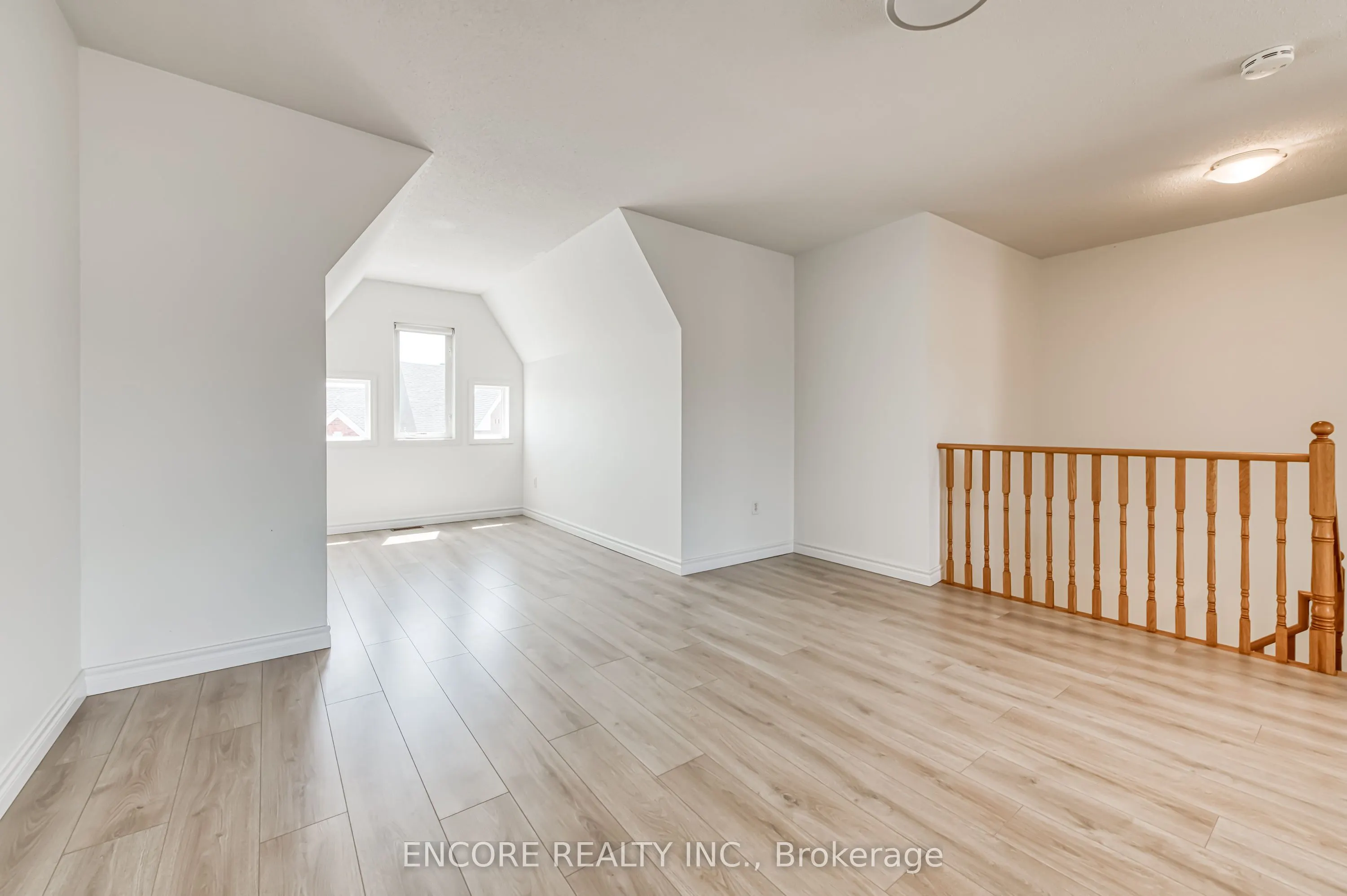 24 Spring Meadow Avenue