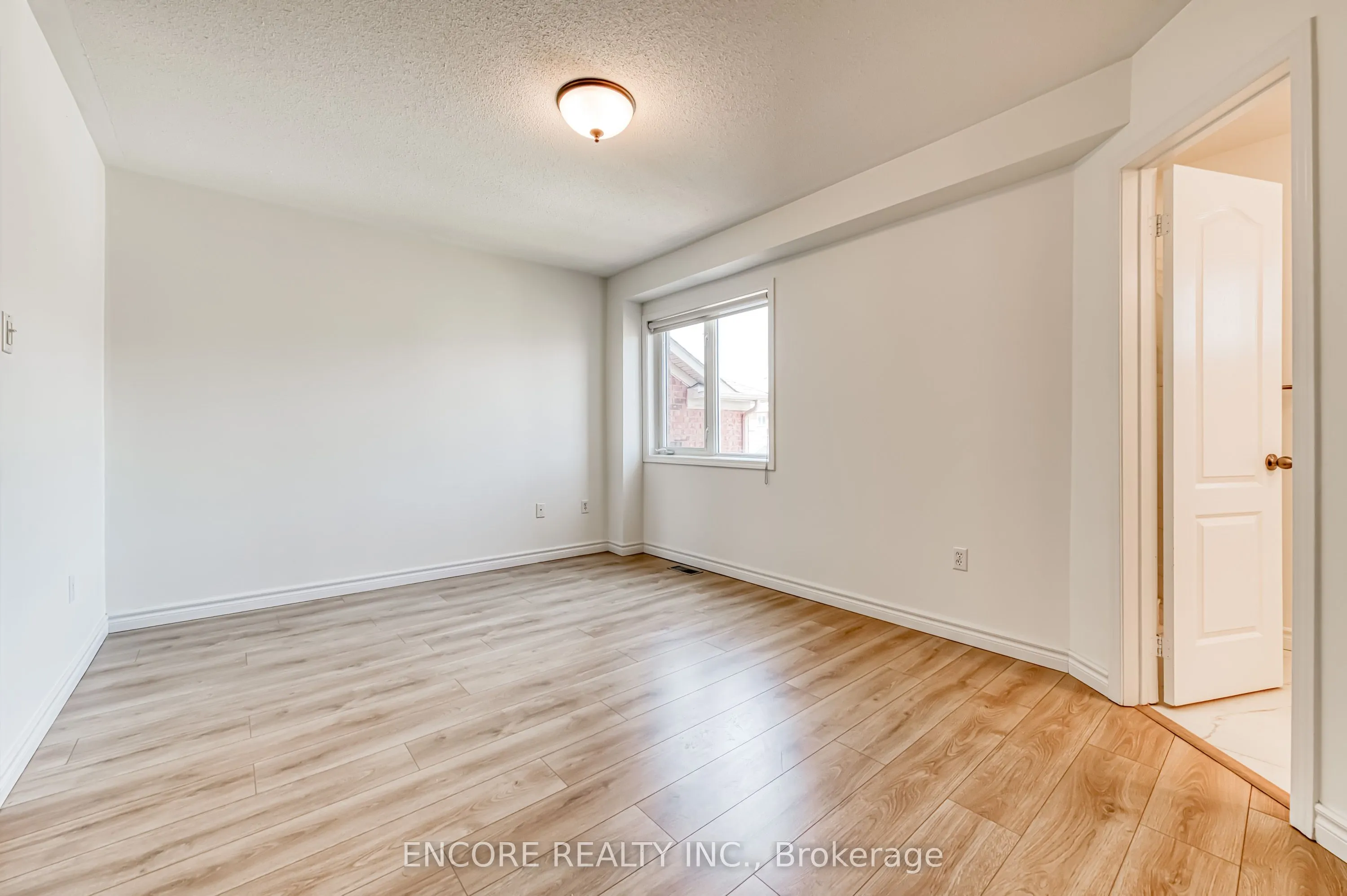24 Spring Meadow Avenue