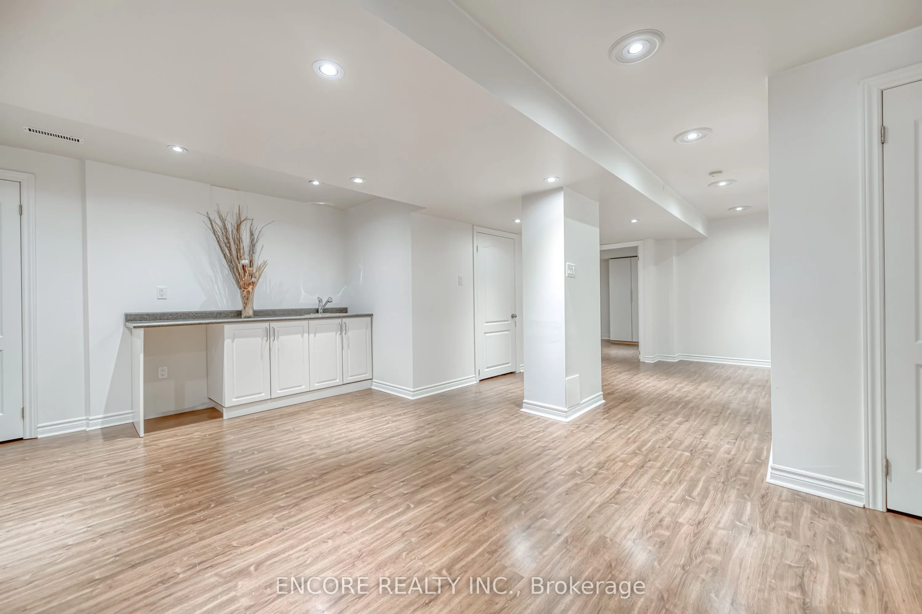 24 Spring Meadow Avenue