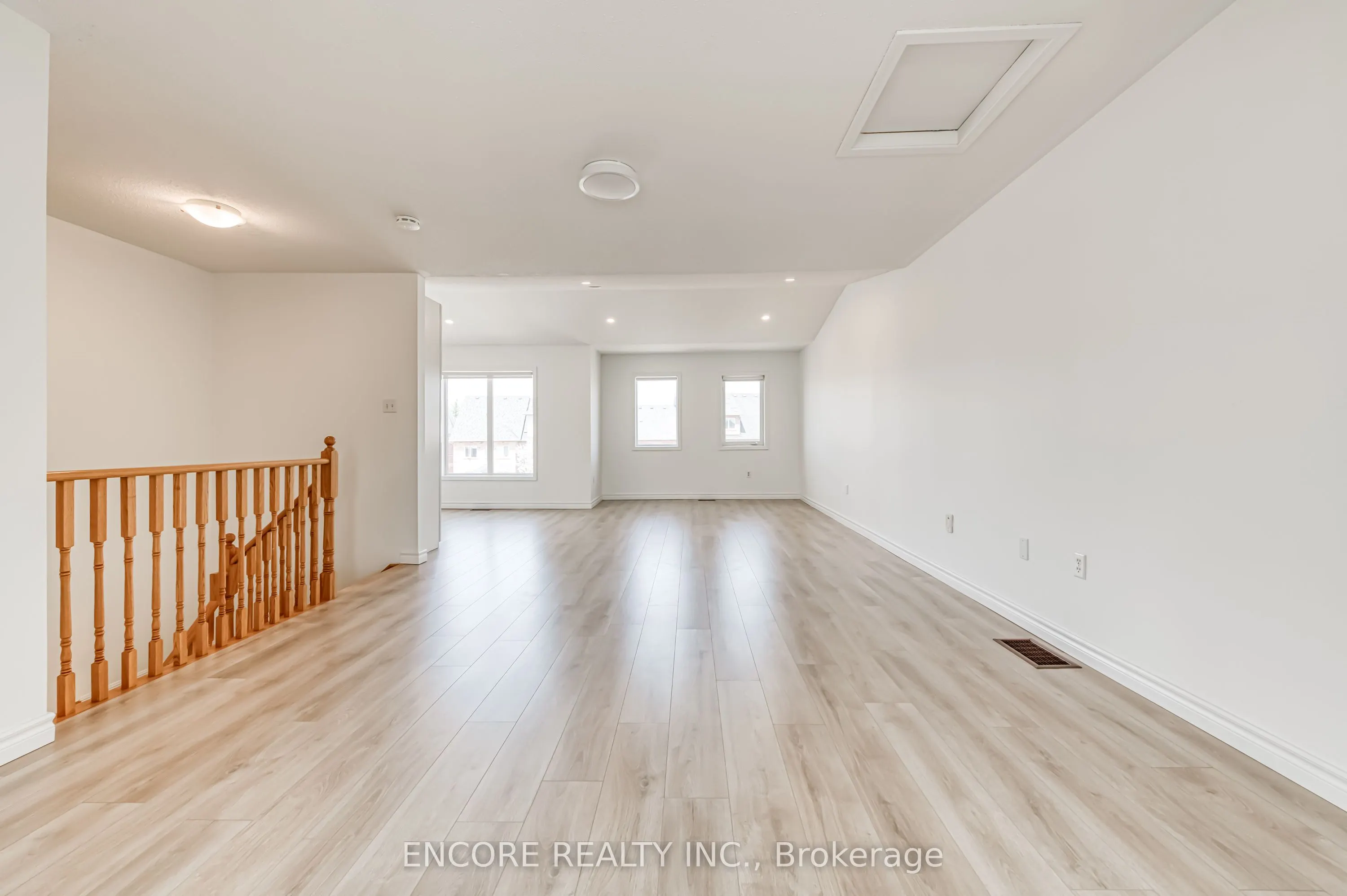 24 Spring Meadow Avenue
