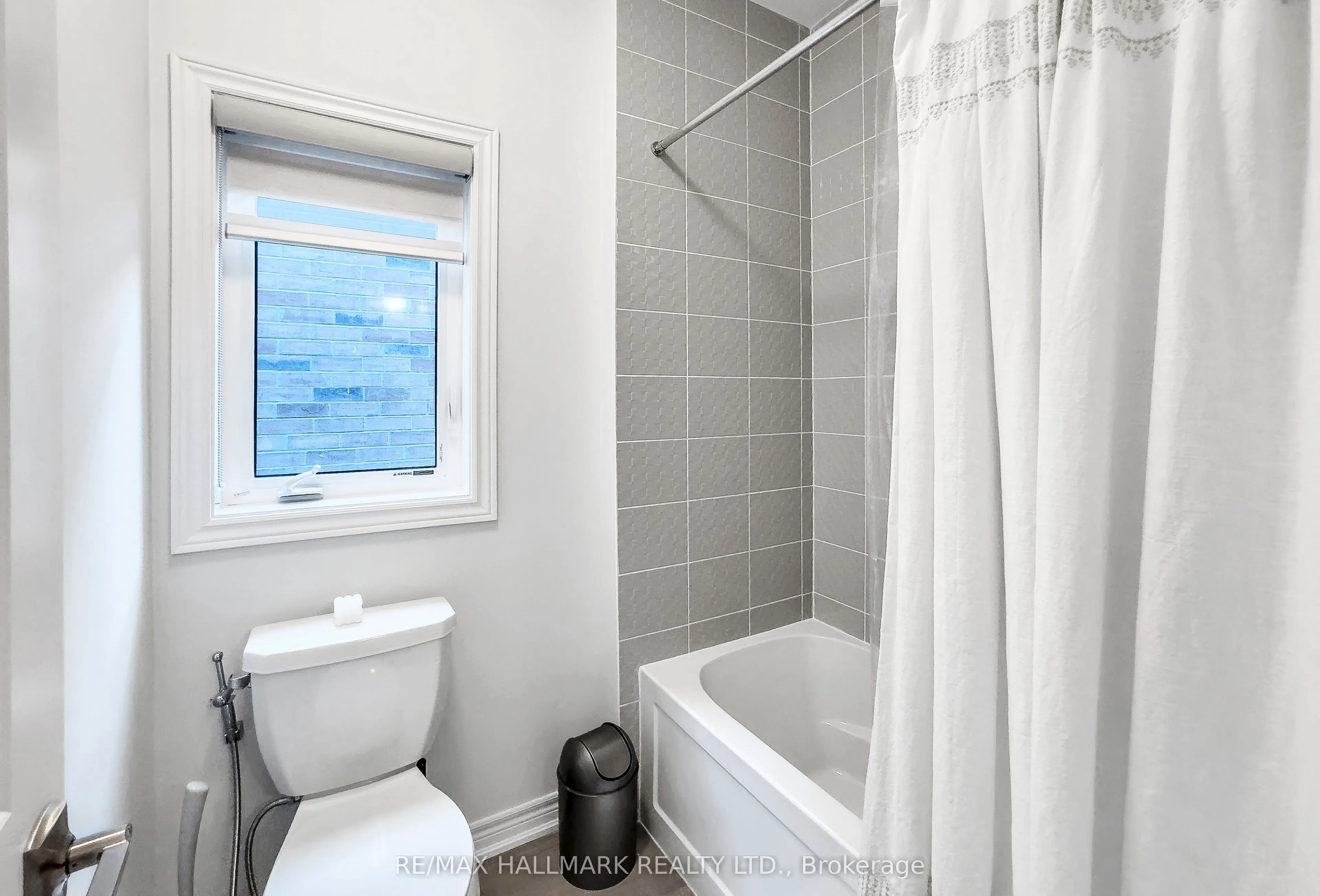 84 Pine Hill Crescent