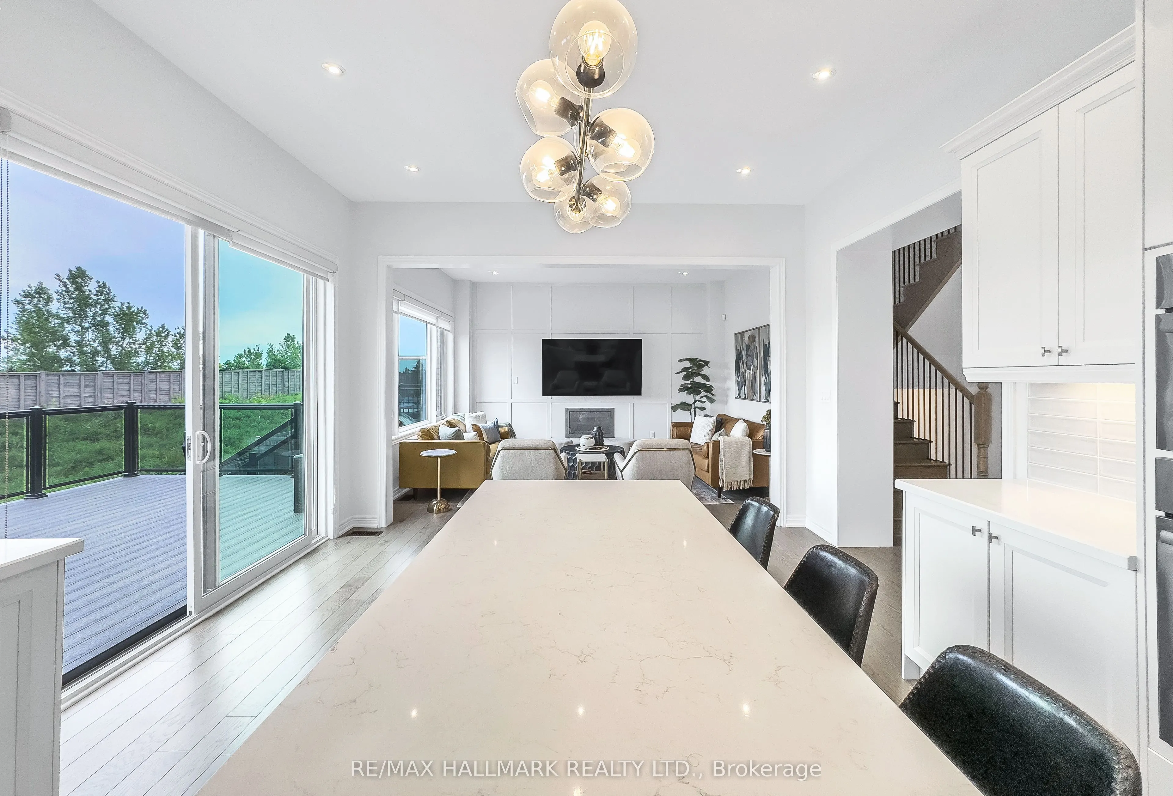84 Pine Hill Crescent
