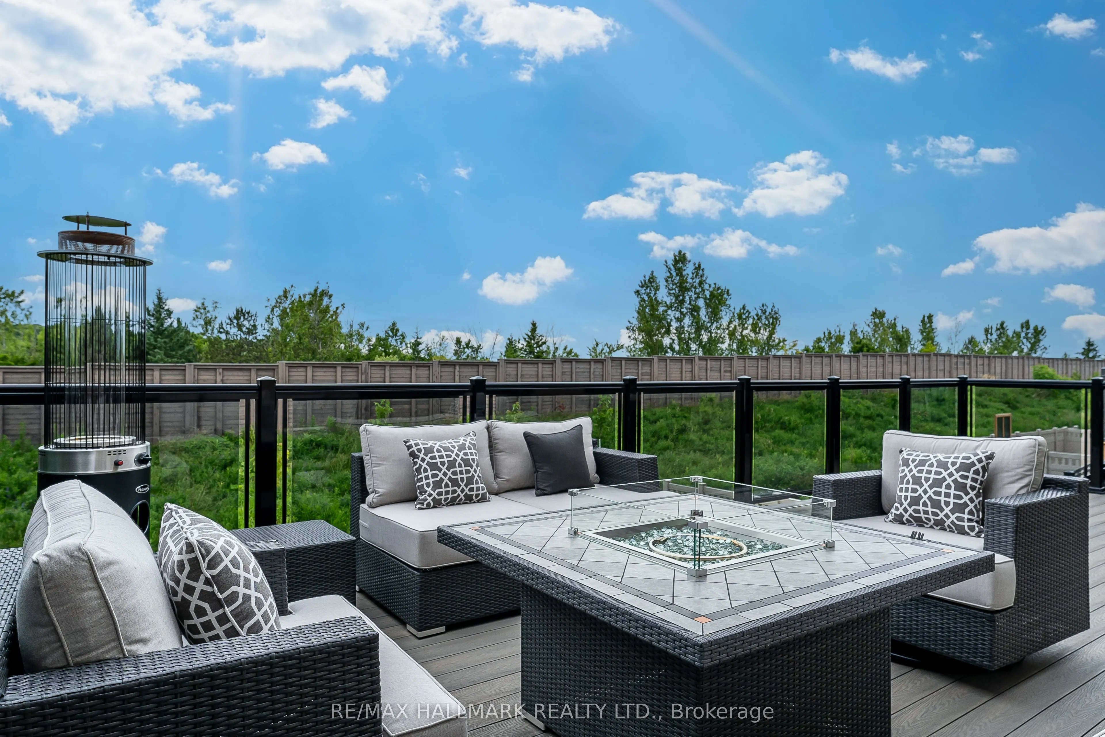 84 Pine Hill Crescent
