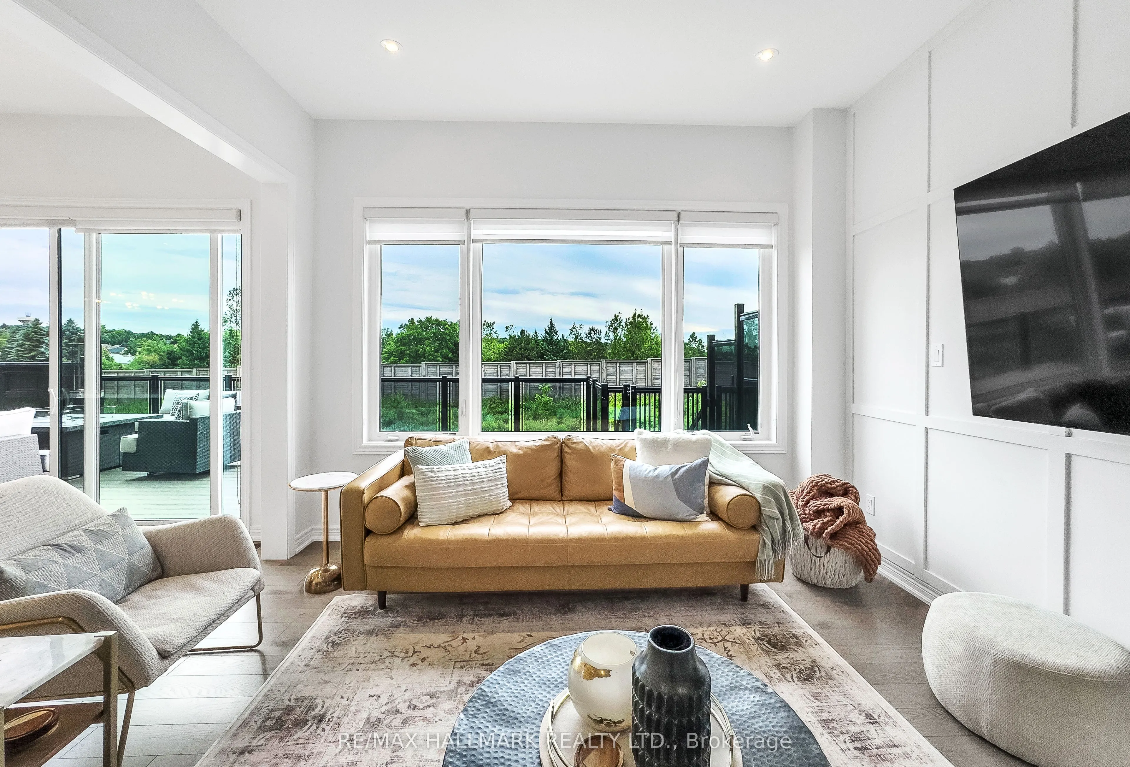 84 Pine Hill Crescent