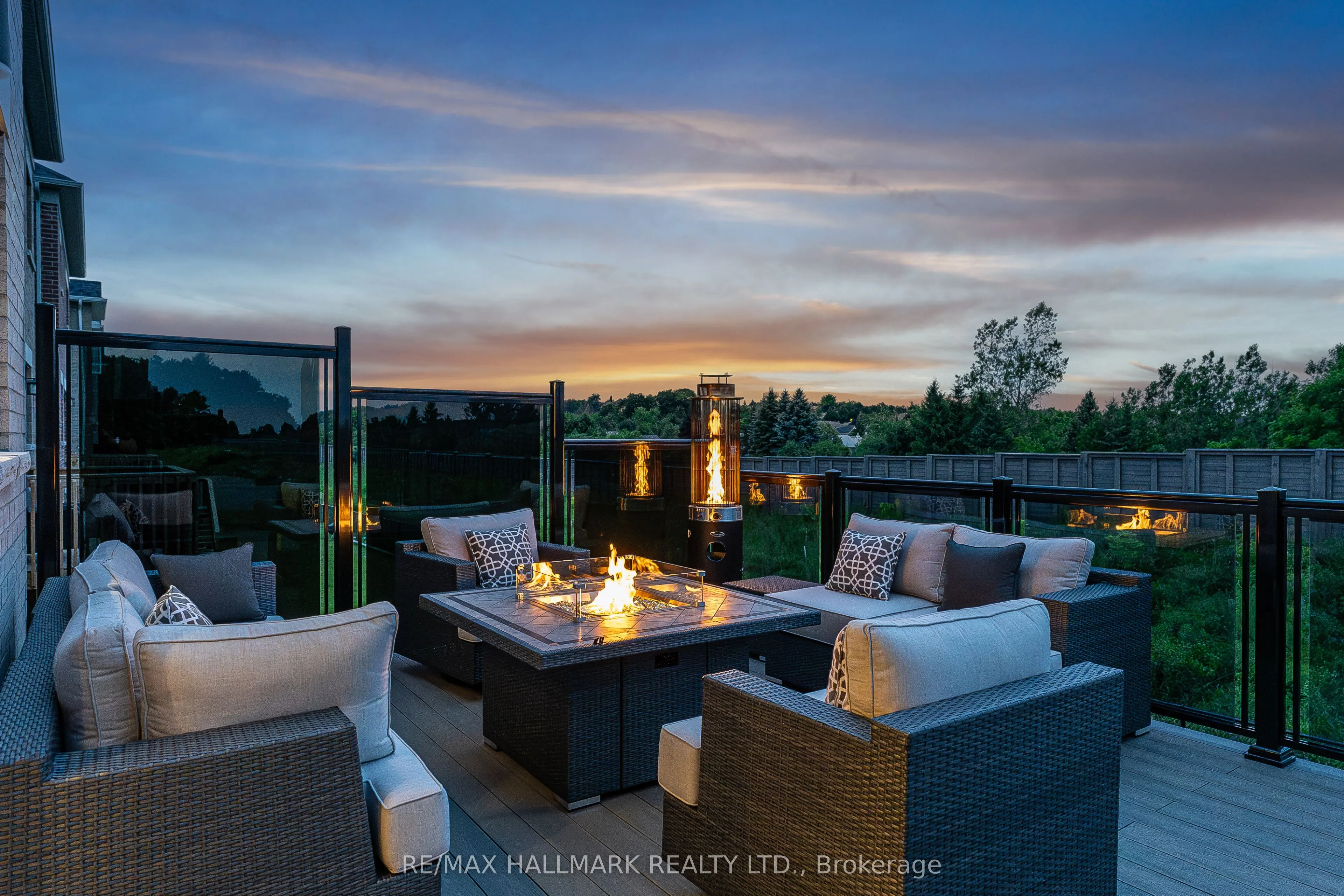 84 Pine Hill Crescent