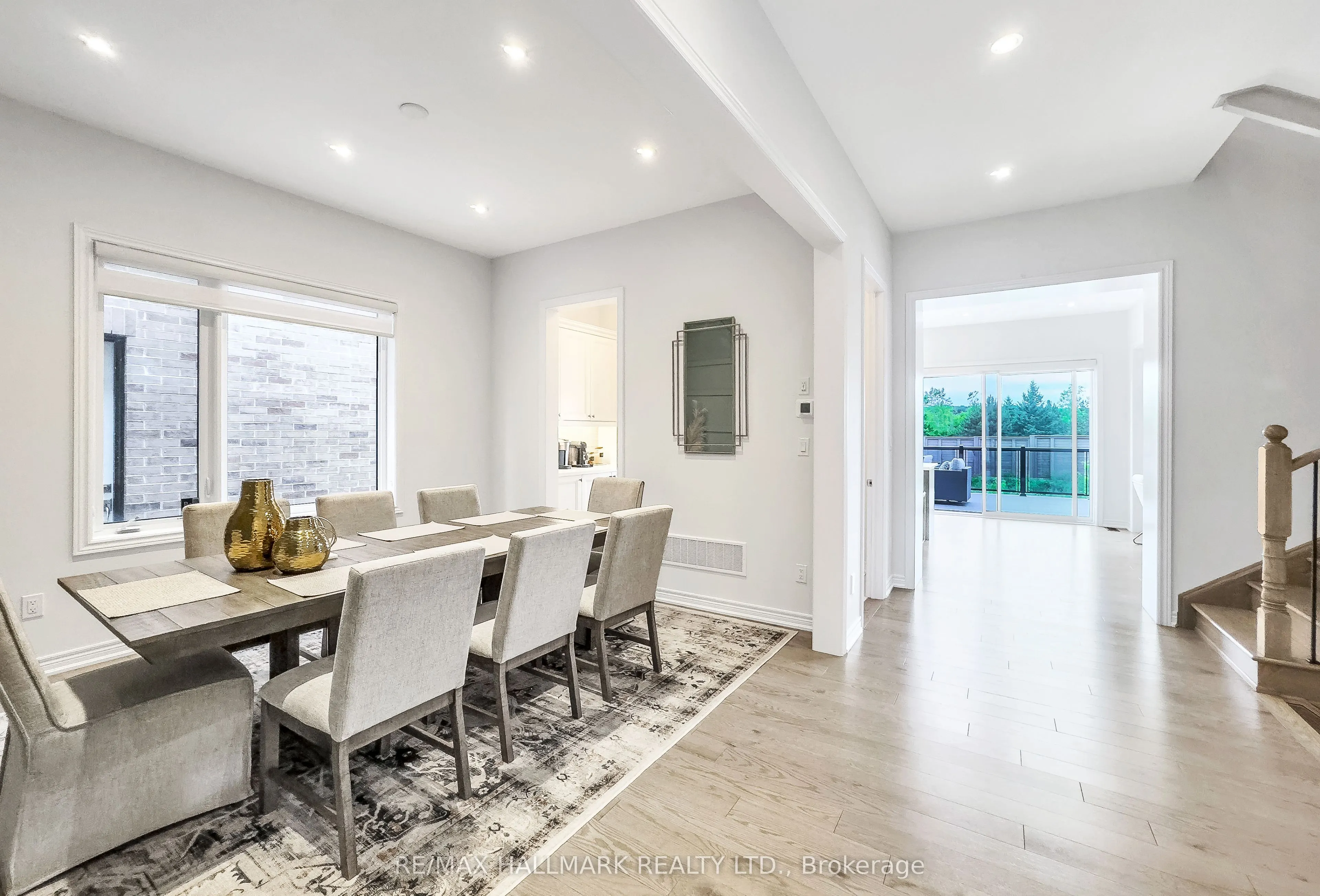 84 Pine Hill Crescent