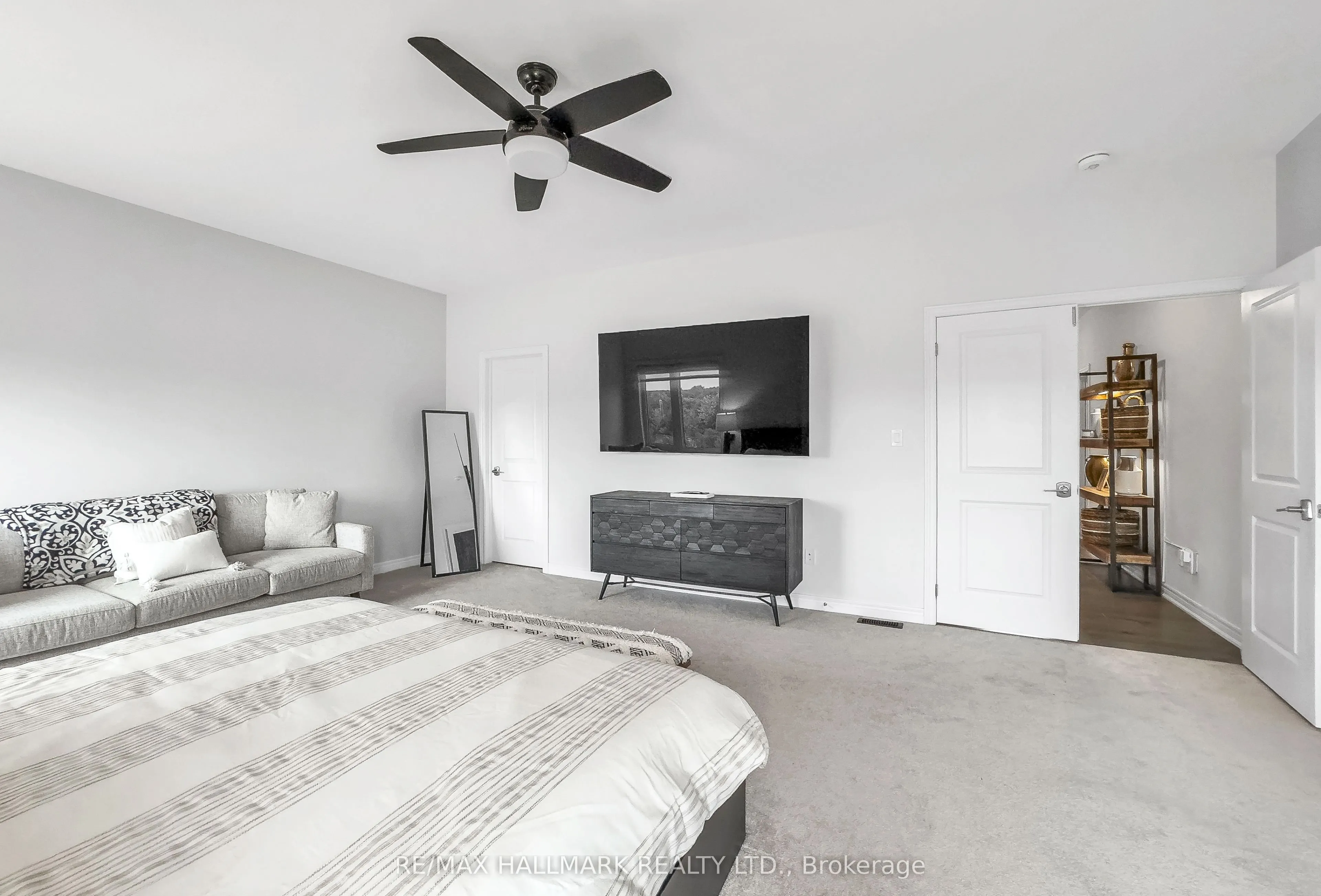 84 Pine Hill Crescent